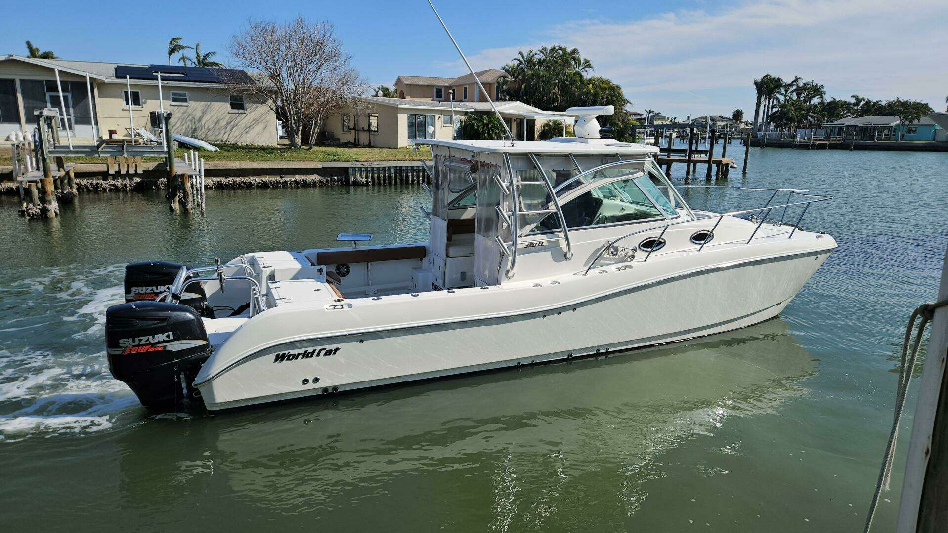 2008 World Cat 320 EC - Image 2