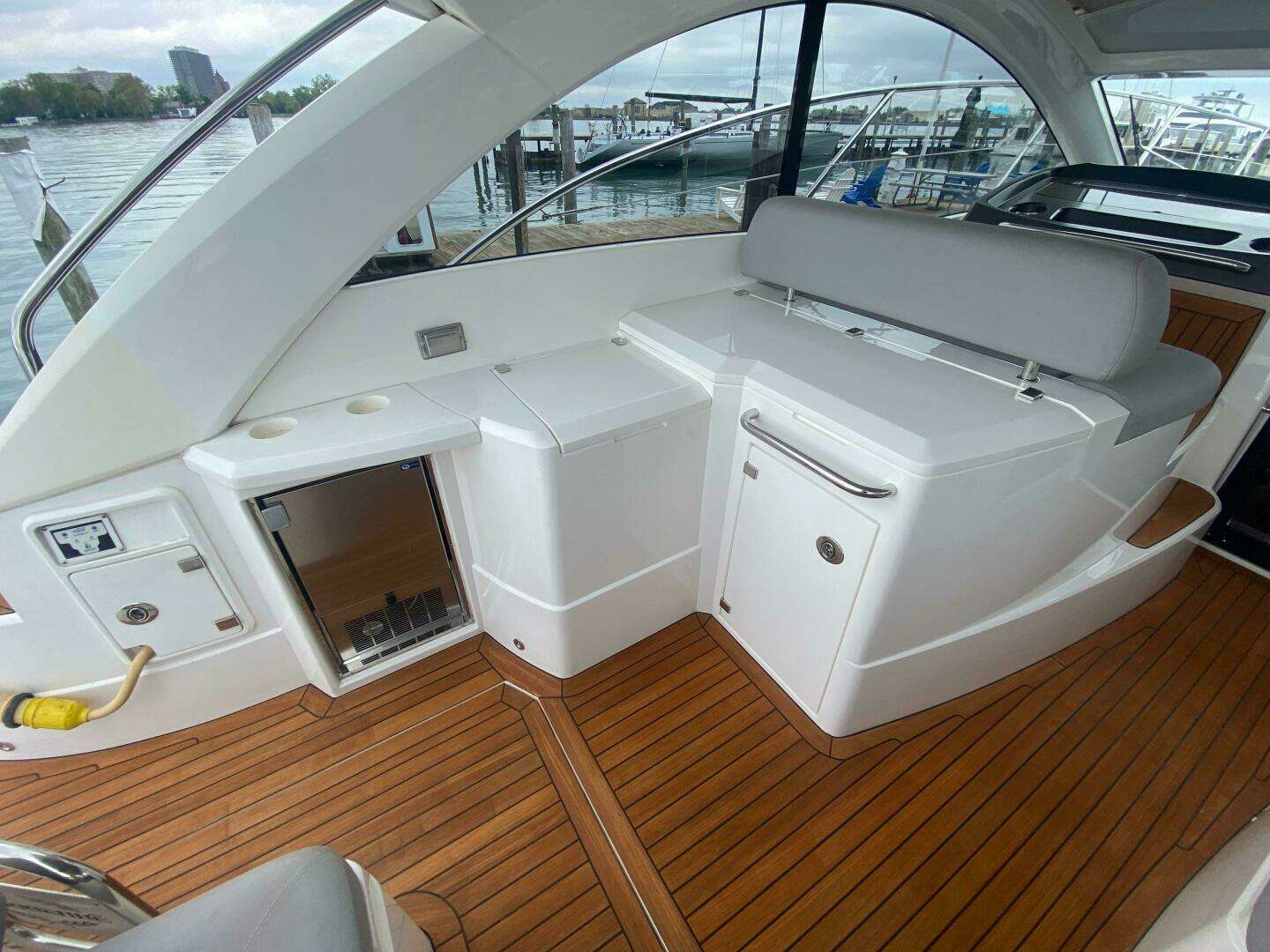 2013 Sunseeker 40 Portofino - Image 12