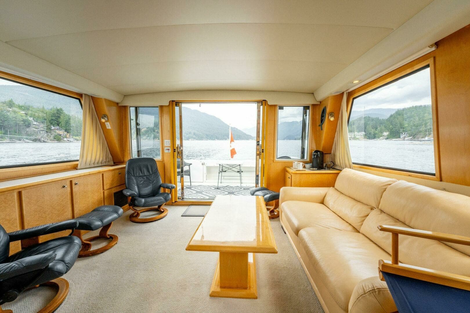 1997 Navigator Sundance 5600 - Image 59