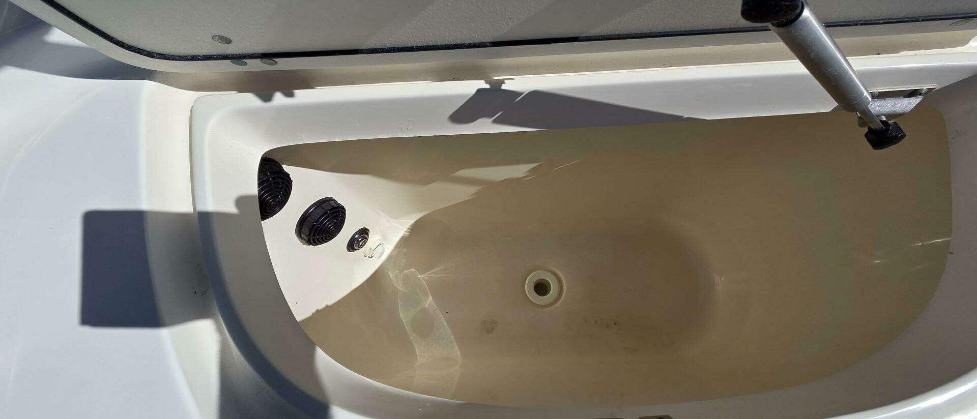 2006 Boston Whaler 270 Outrage - Image 33