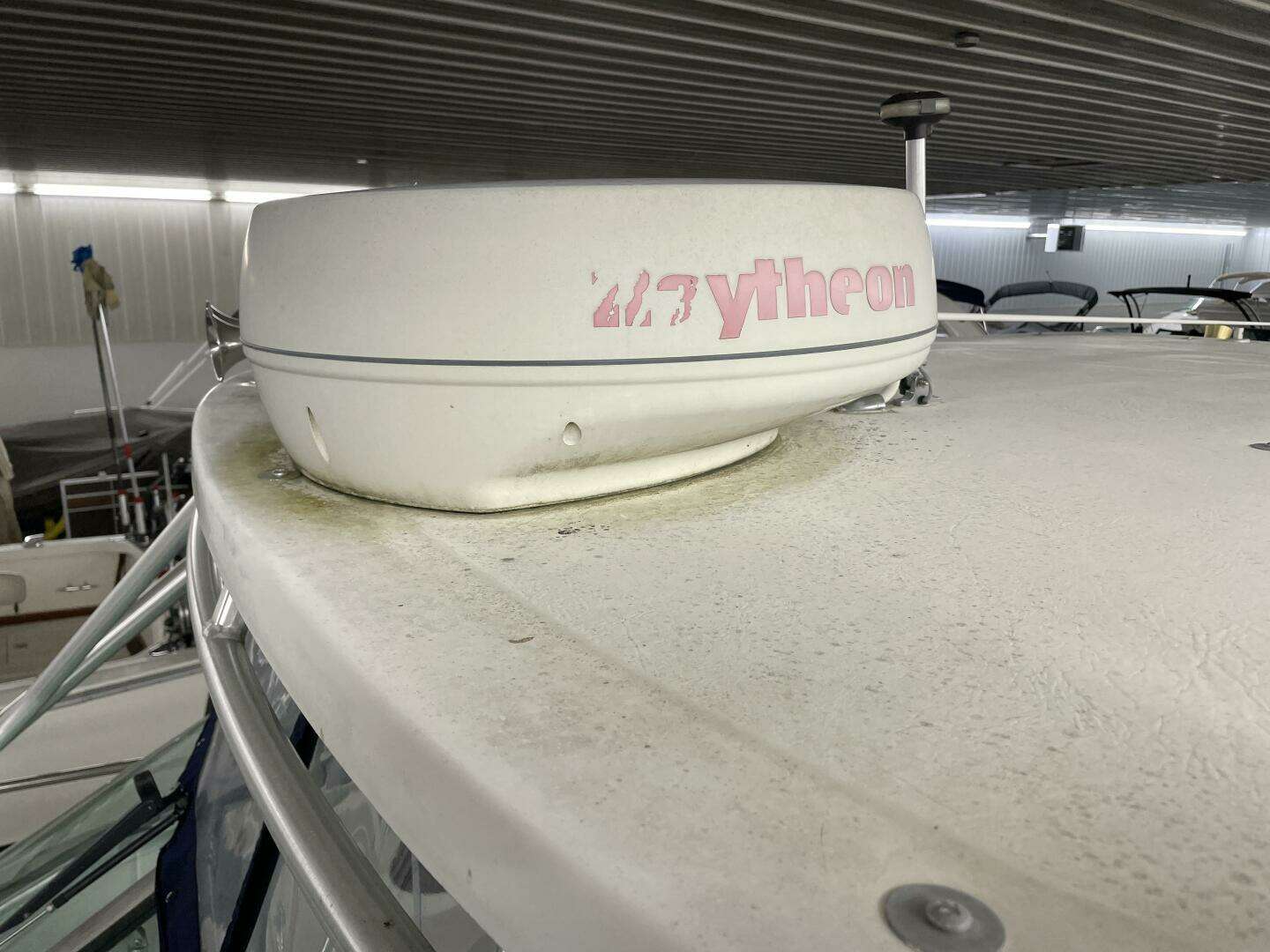 2000 Boston Whaler 280 Conquest - Image 26