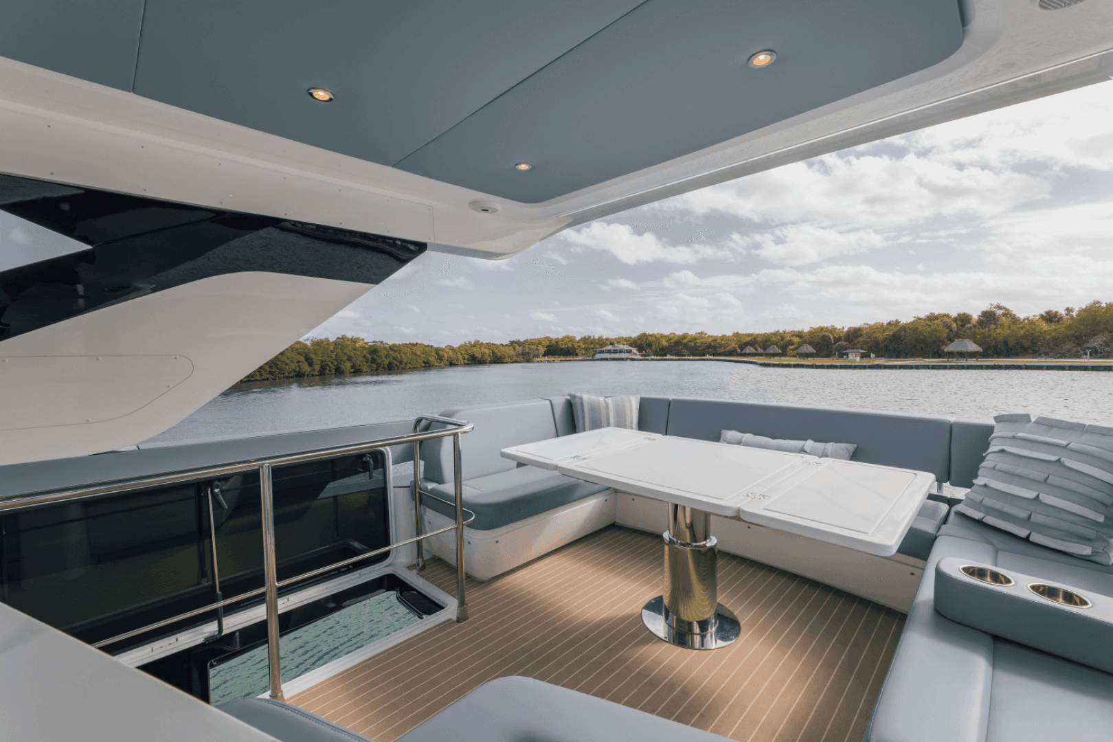 2026 Cruisers Yachts 57 FLY - Image 46