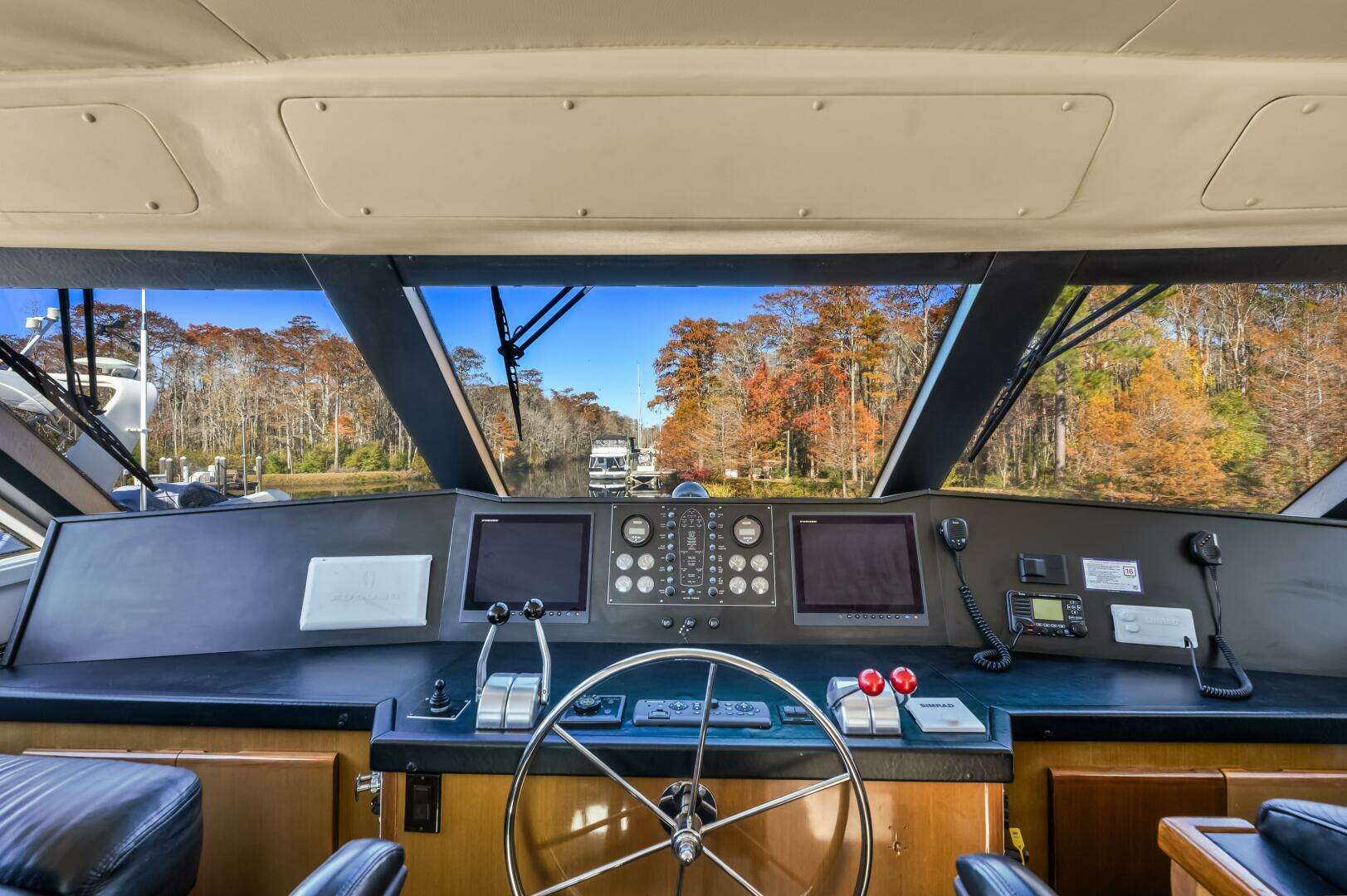 1999 Viking 58 Enclosed Flybridge - Image 14