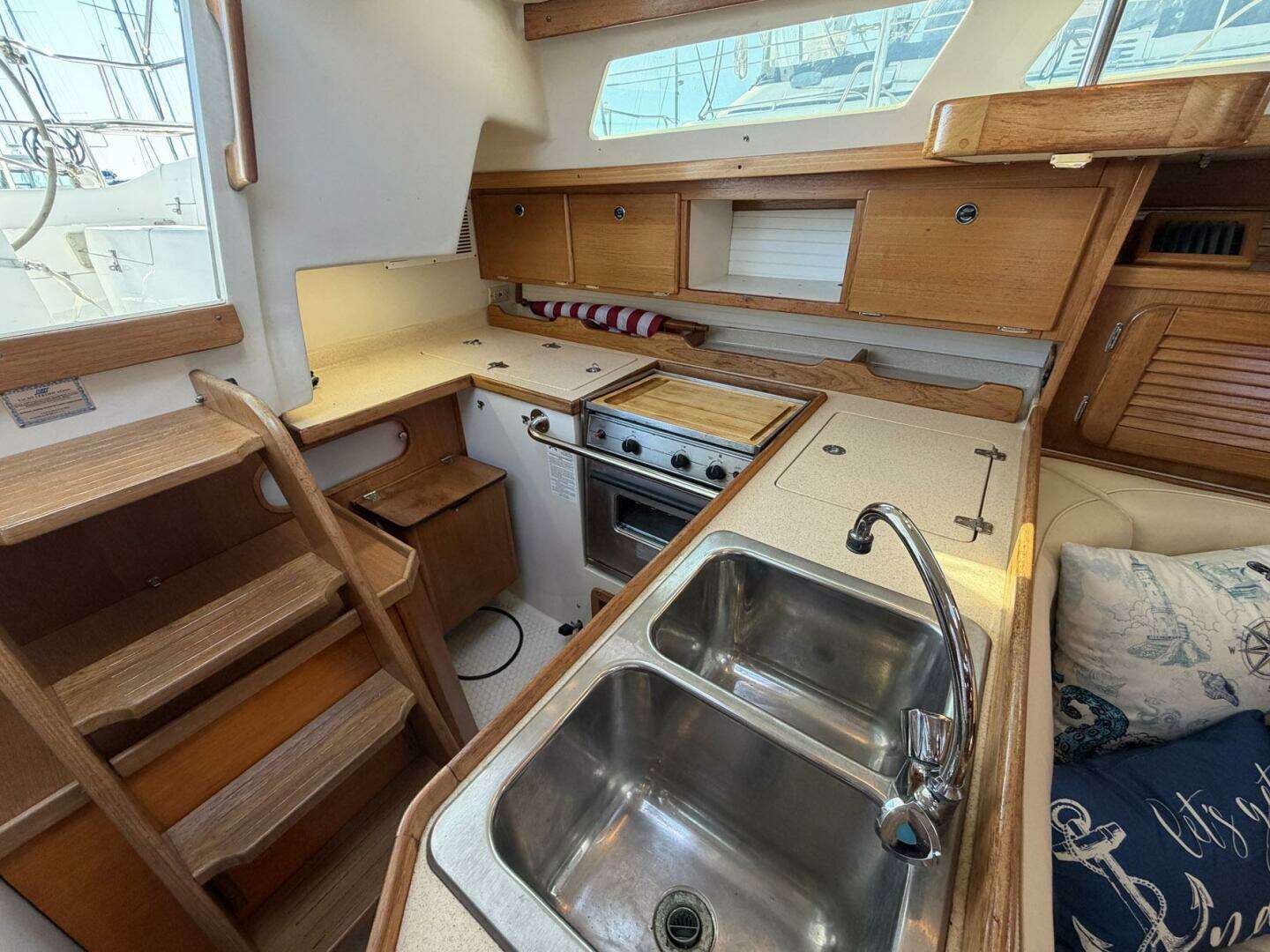 2001 Catalina 36 MkII - Image 41