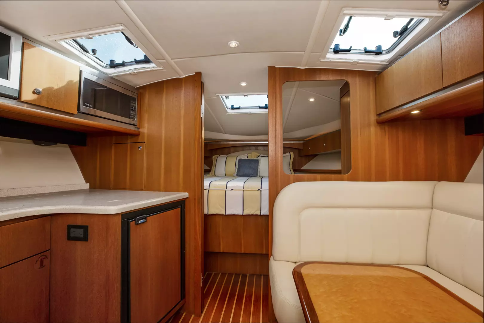 2006 Tiara Yachts 3600 Open - Image 3