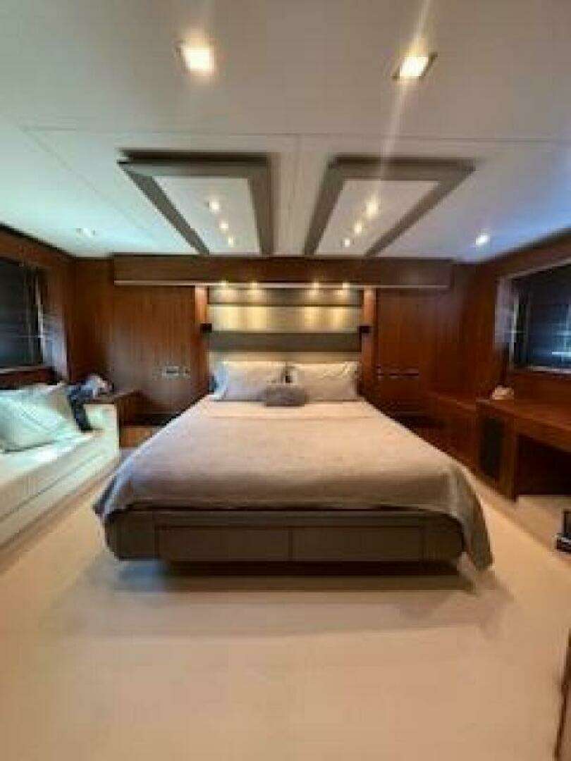 2012 Sunseeker Predator Sport Yacht 74 - Image 14