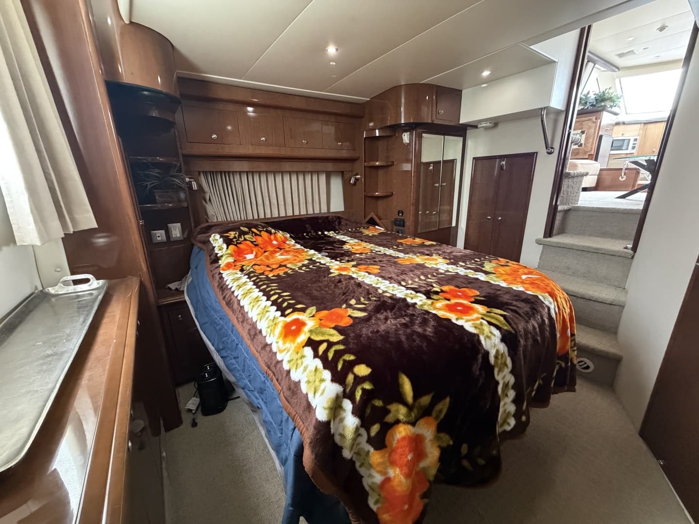 2008 Carver 47MY - Image 28