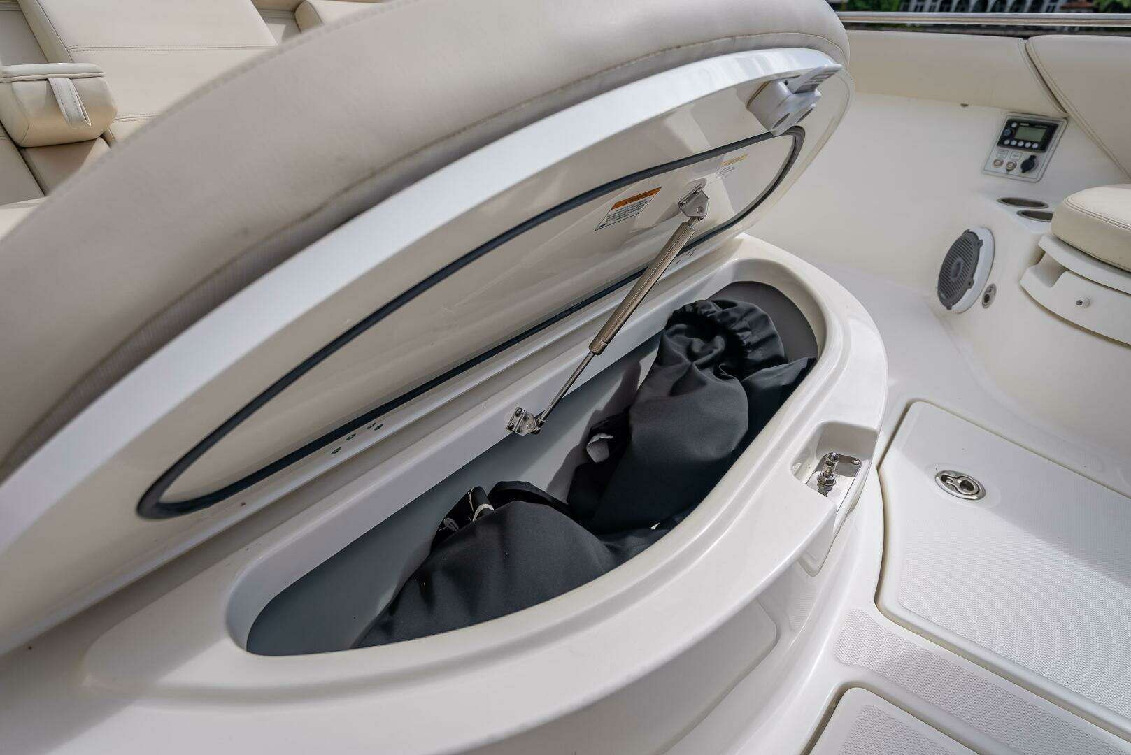2016 Boston Whaler — - Image 84