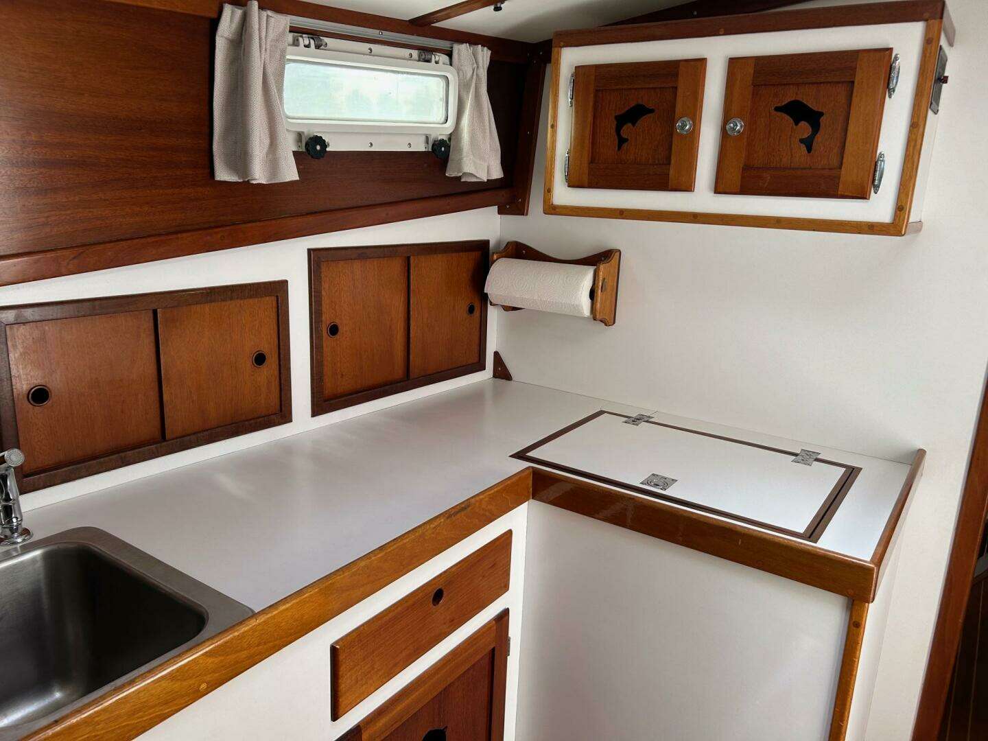 1987 Lyman-Morse Flybridge Cruiser - Image 10