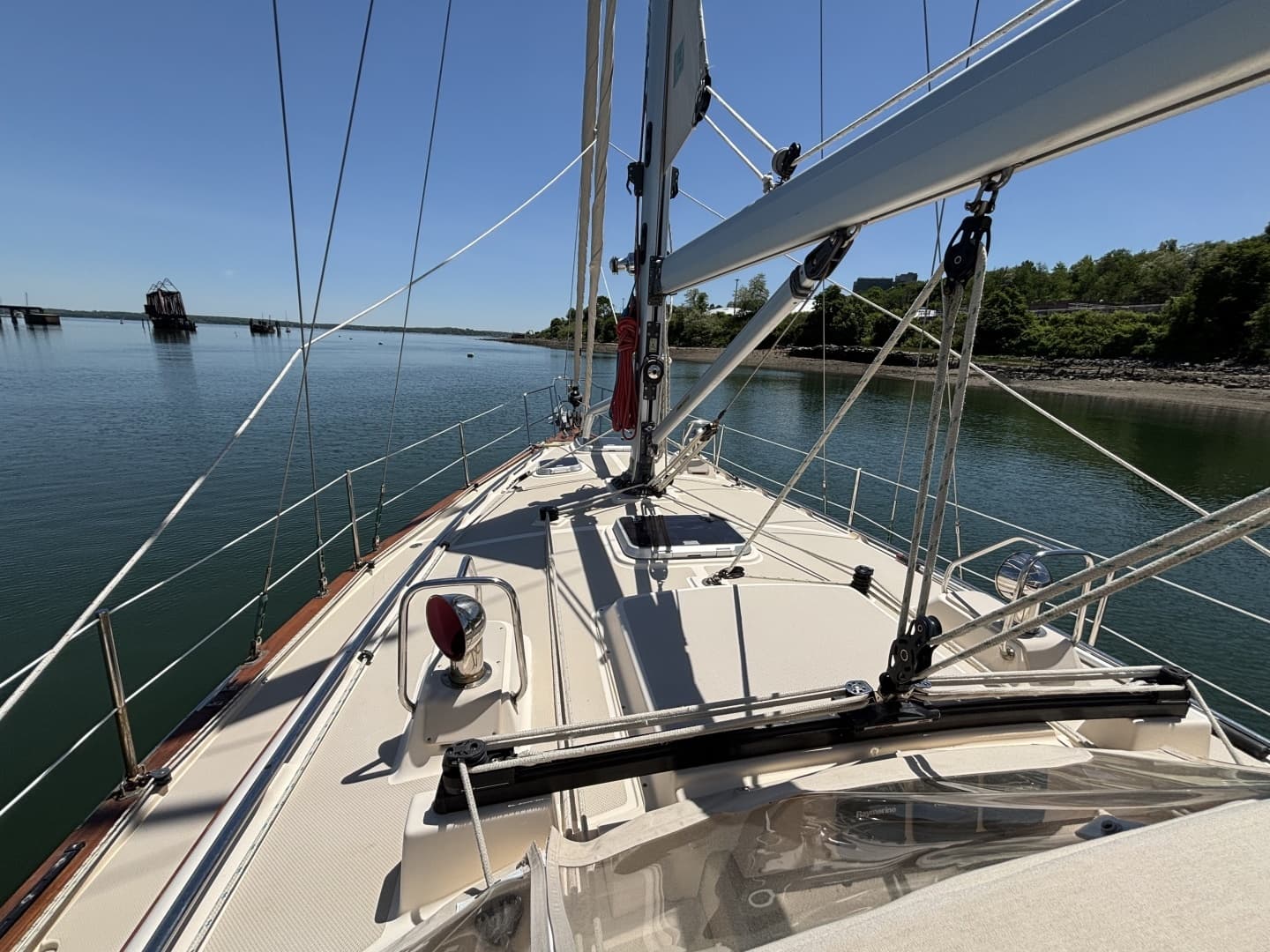 2015 Island Packet — - Image 13
