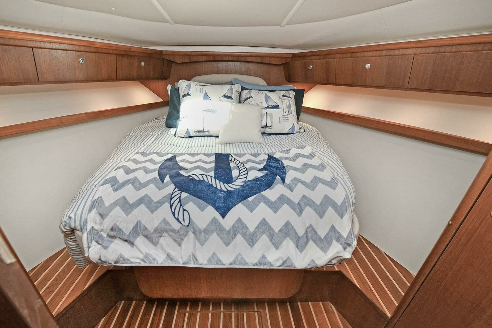 2008 Tiara Yachts 4200 Open - Image 38