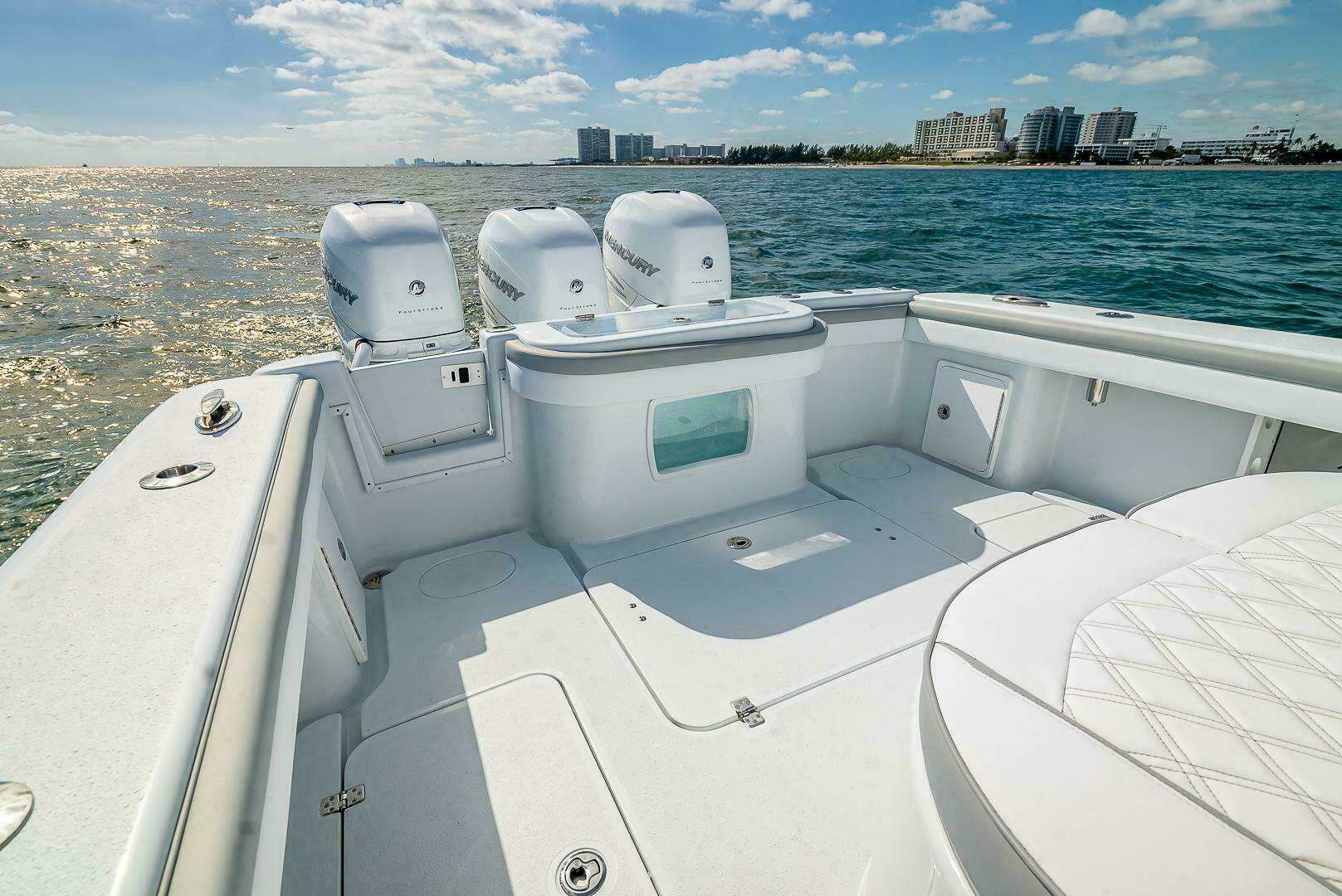 2023 Yellowfin 36 Offshore - Image 12
