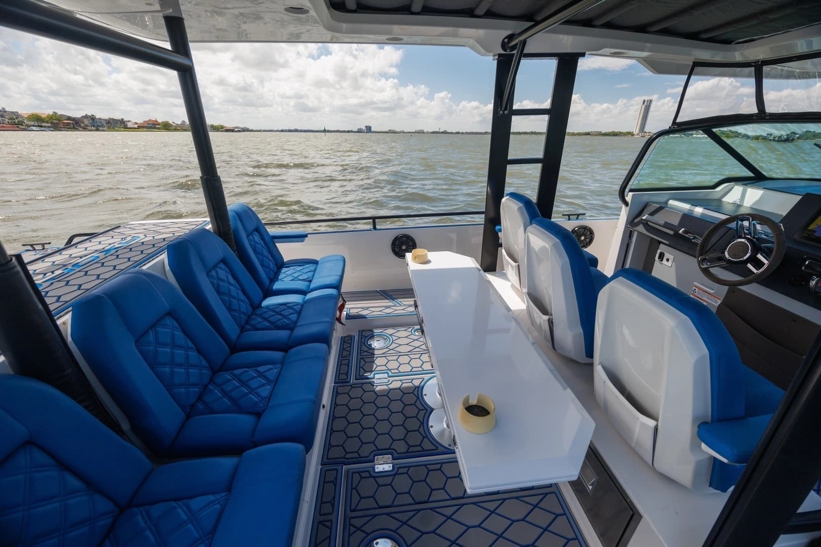 2019 Axopar 37 Sun Top - Image 27