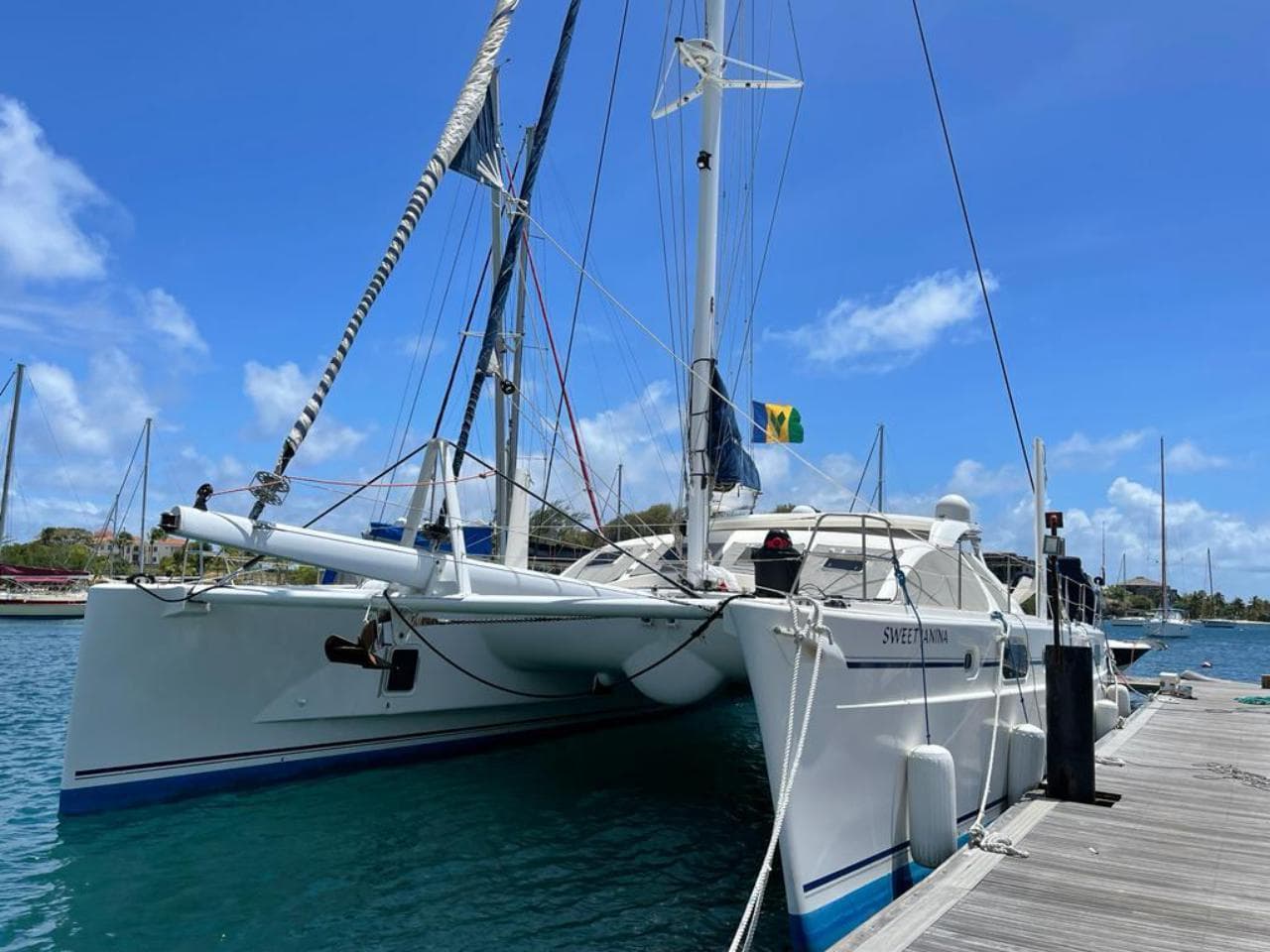 2005 Catana 582