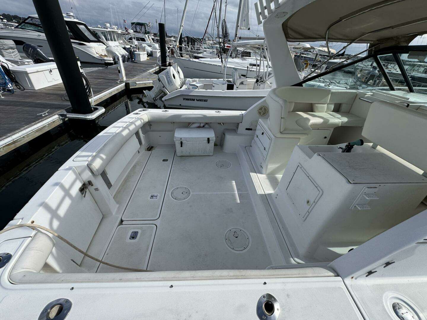 1999 Tiara Yachts 2900 Open - Image 8