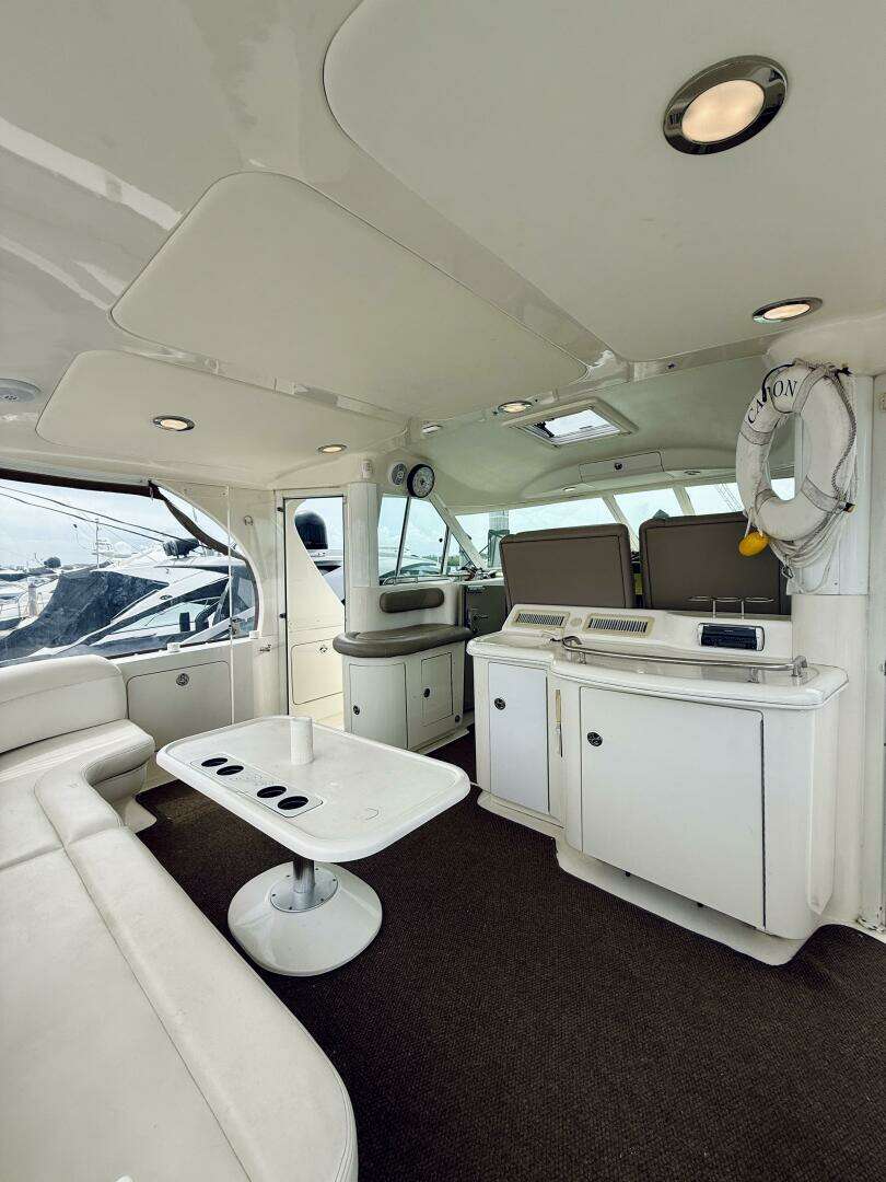 2003 Sea Ray 480 Motor Yacht - Image 14