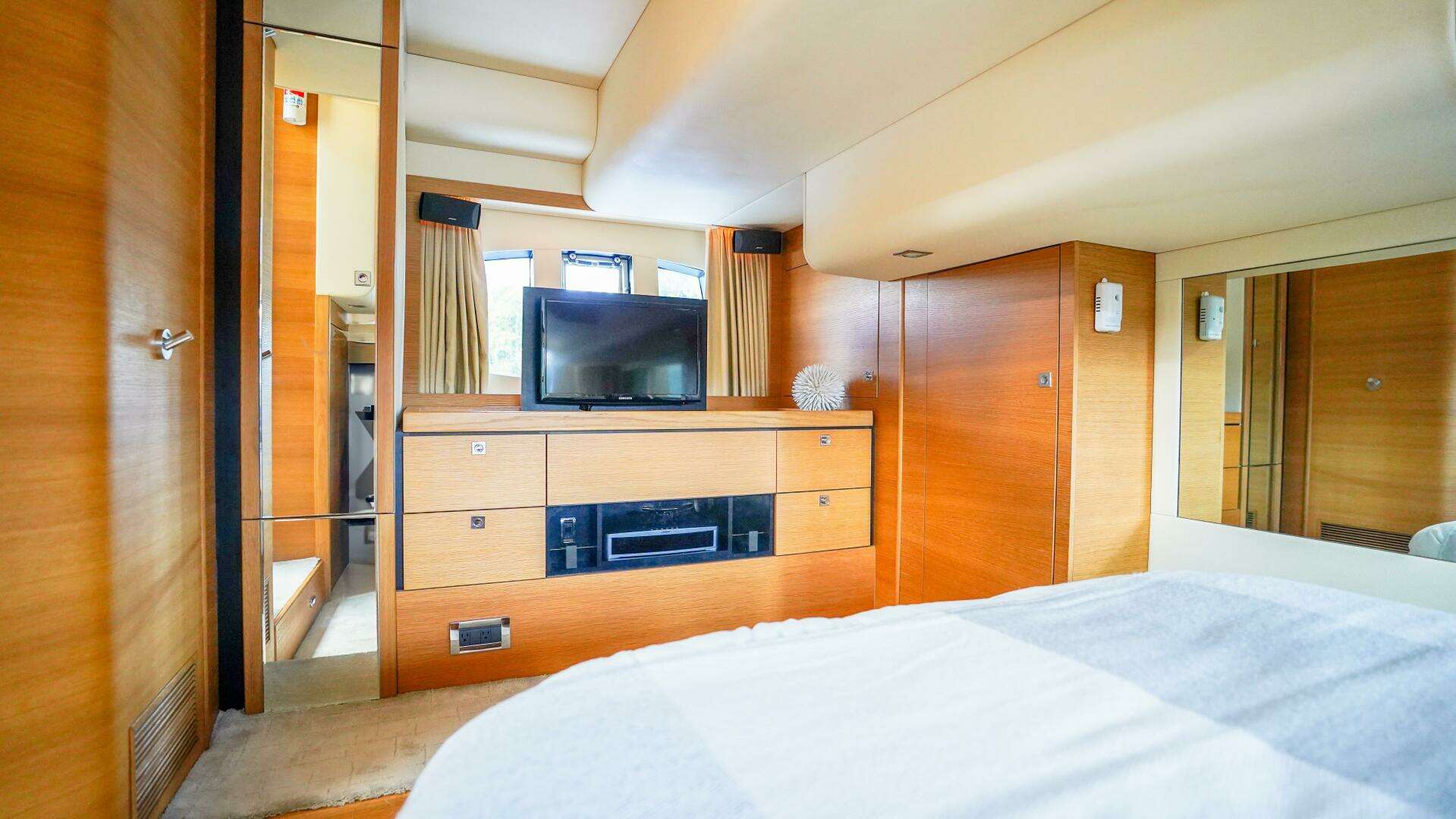 2009 Fairline — - Image 29