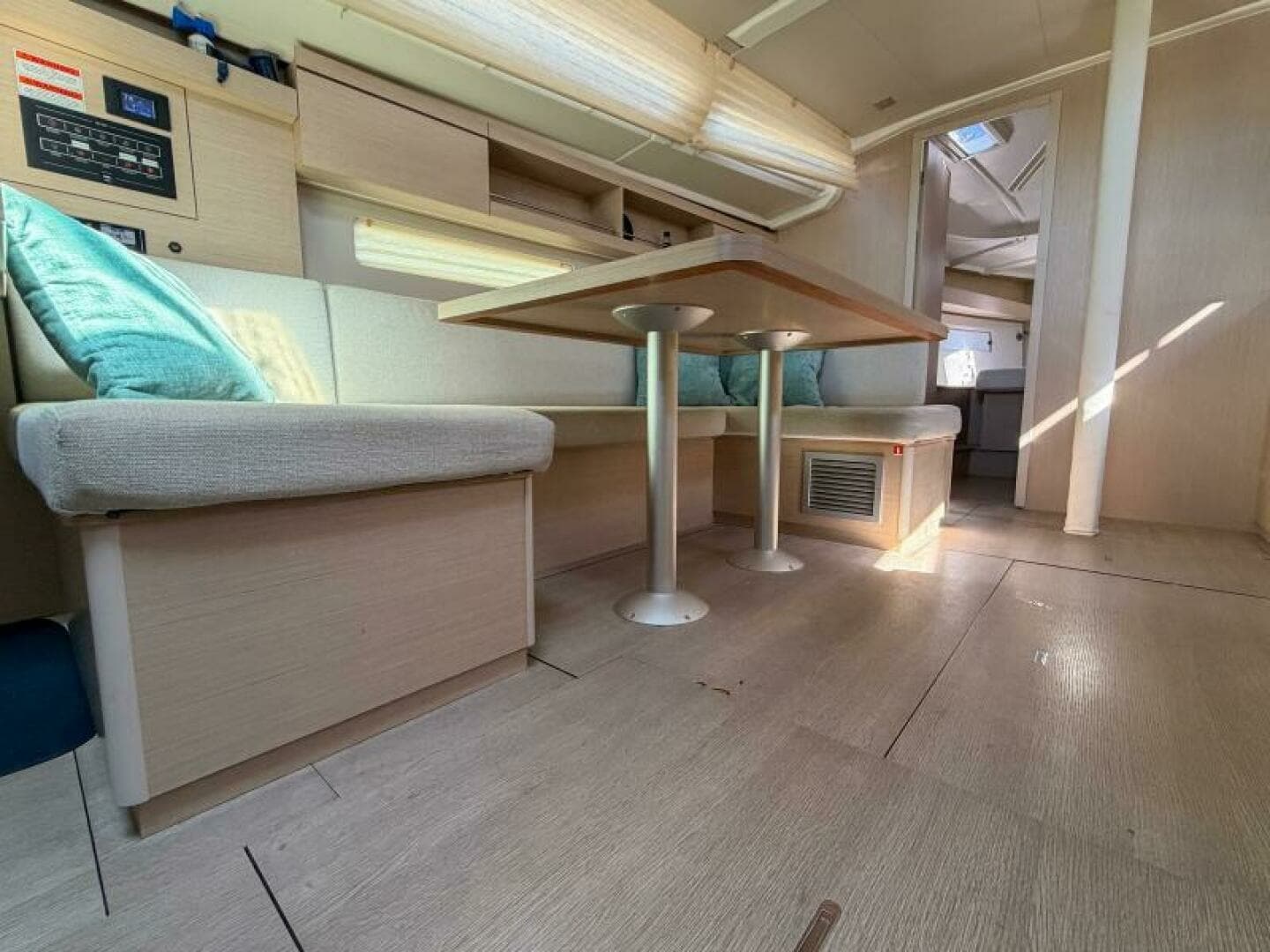 2022 Beneteau 40.1 - Image 8