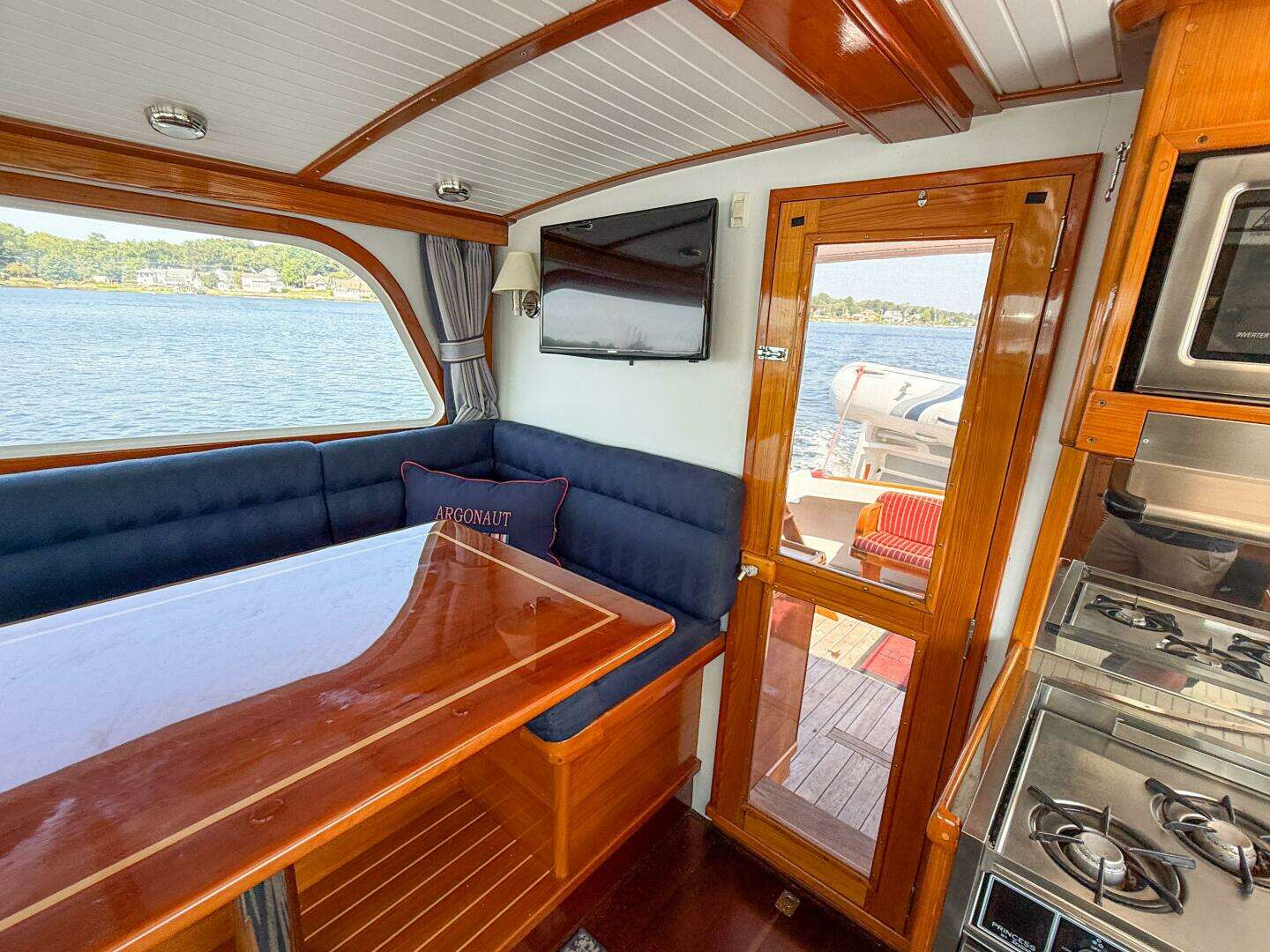 1984 Wilbur 38 - Image 22