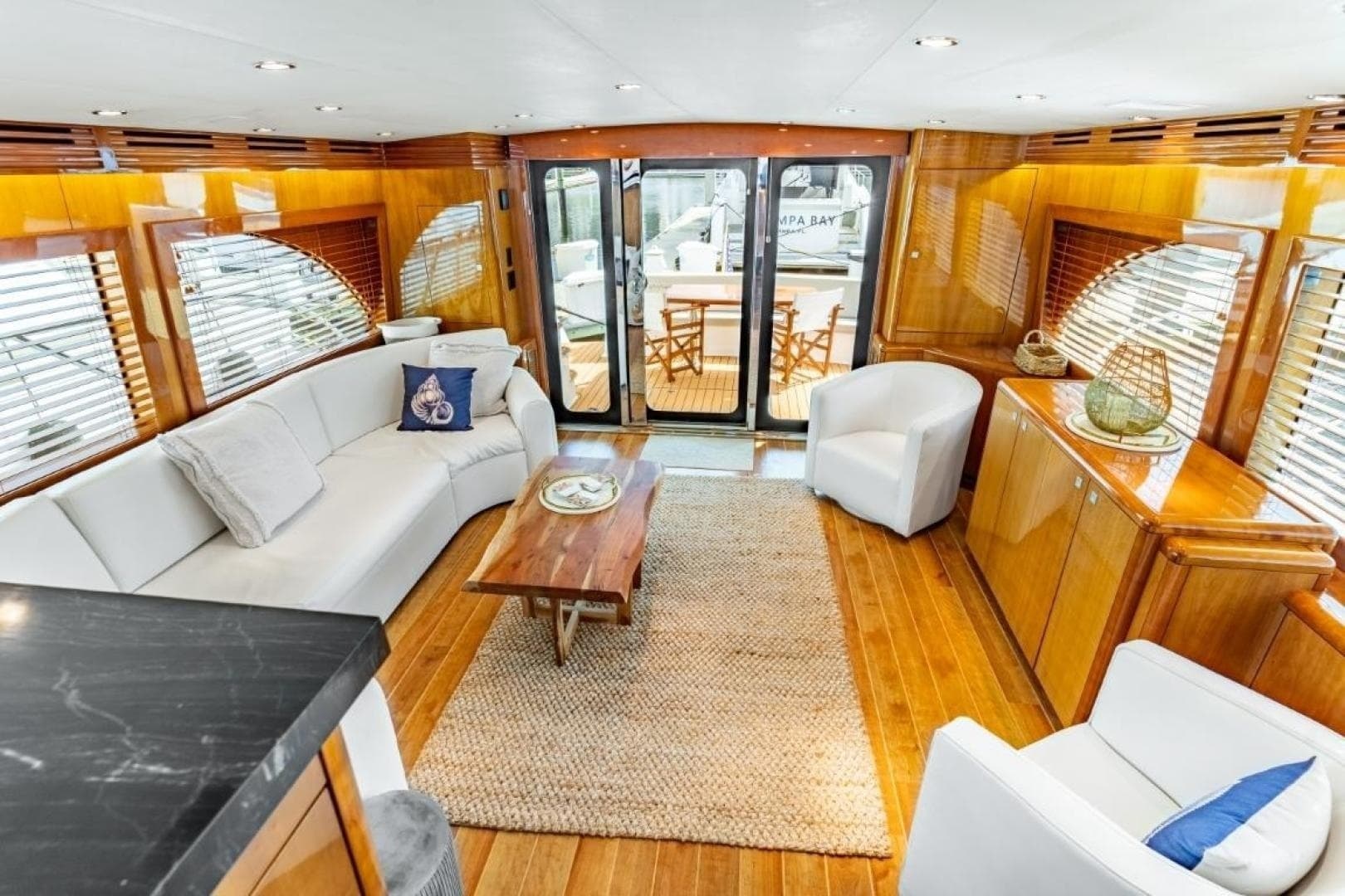 2011 Hatteras — - Image 6
