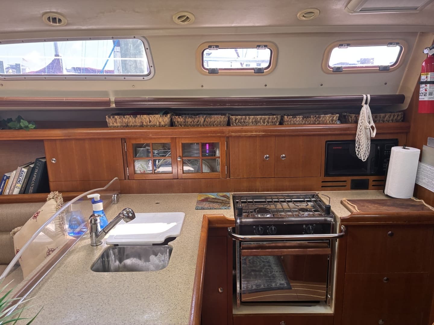 2008 Hunter 38 - Image 17