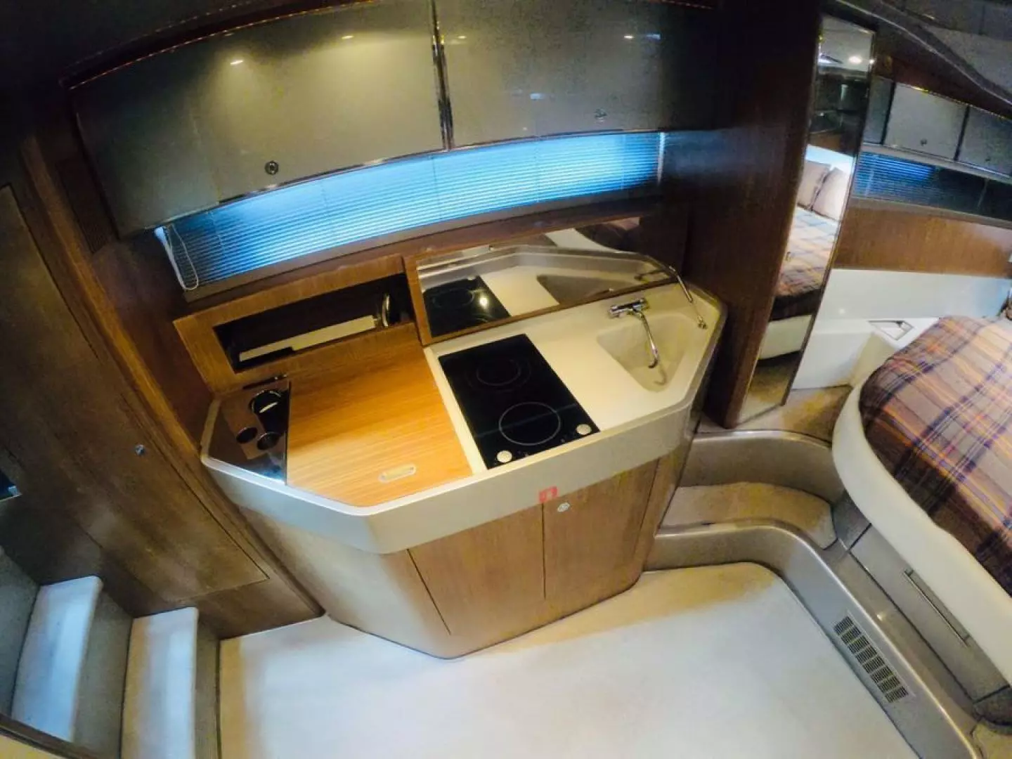2006 Riva Rivarama - Image 27
