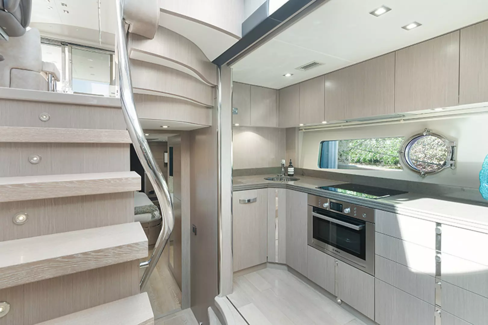 2015 Sunseeker Sport Yacht 68 - Image 9