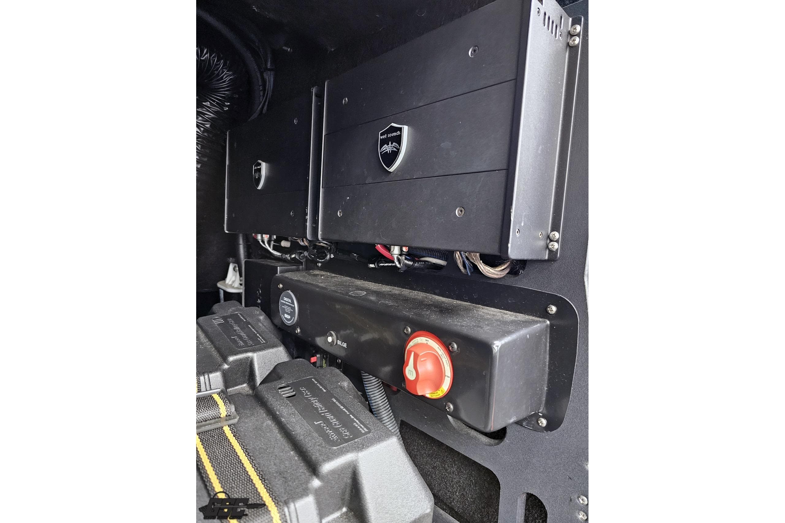 2018 Supreme S226 boat electrical system with battery switch and wiring components.