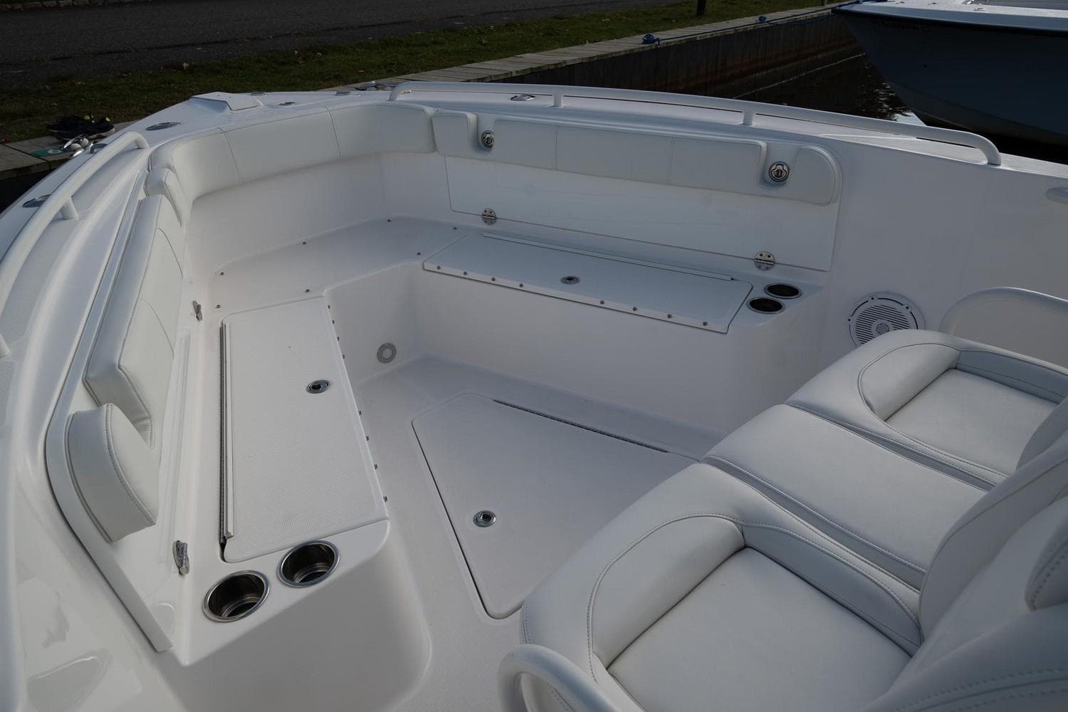 2019 Everglades 295 Center Console - 26