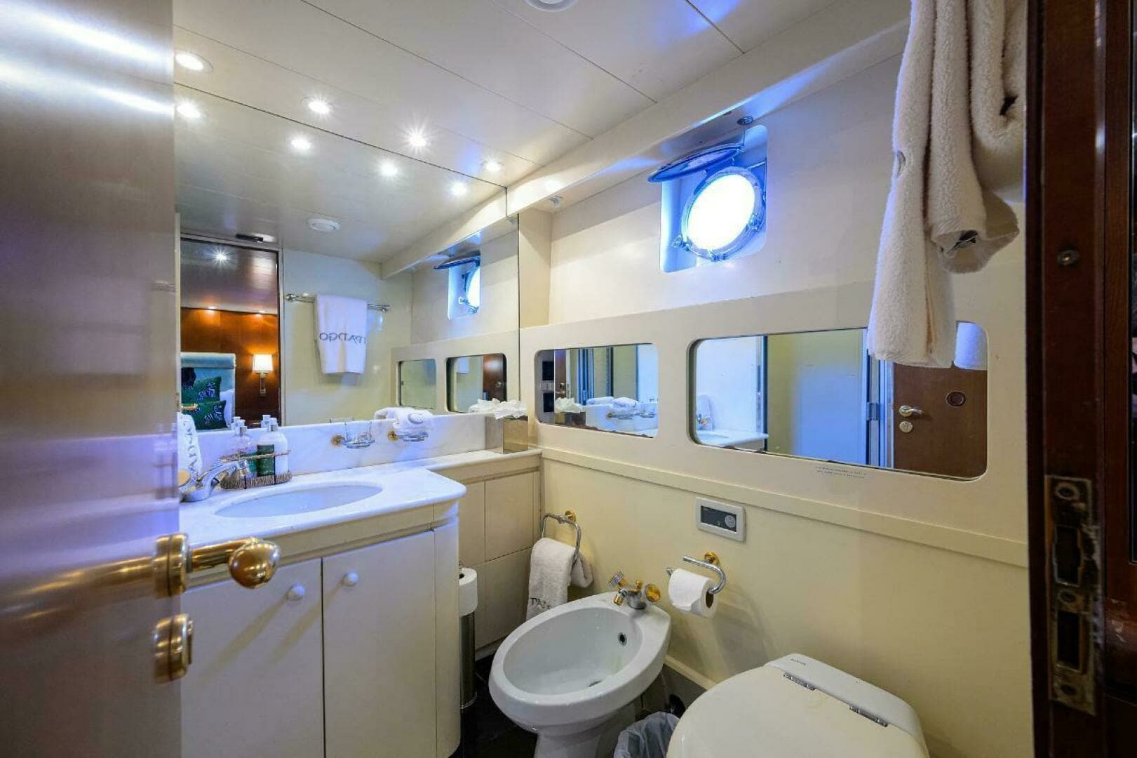 1992 Versilcraft Super Challenger 92 - Image 19