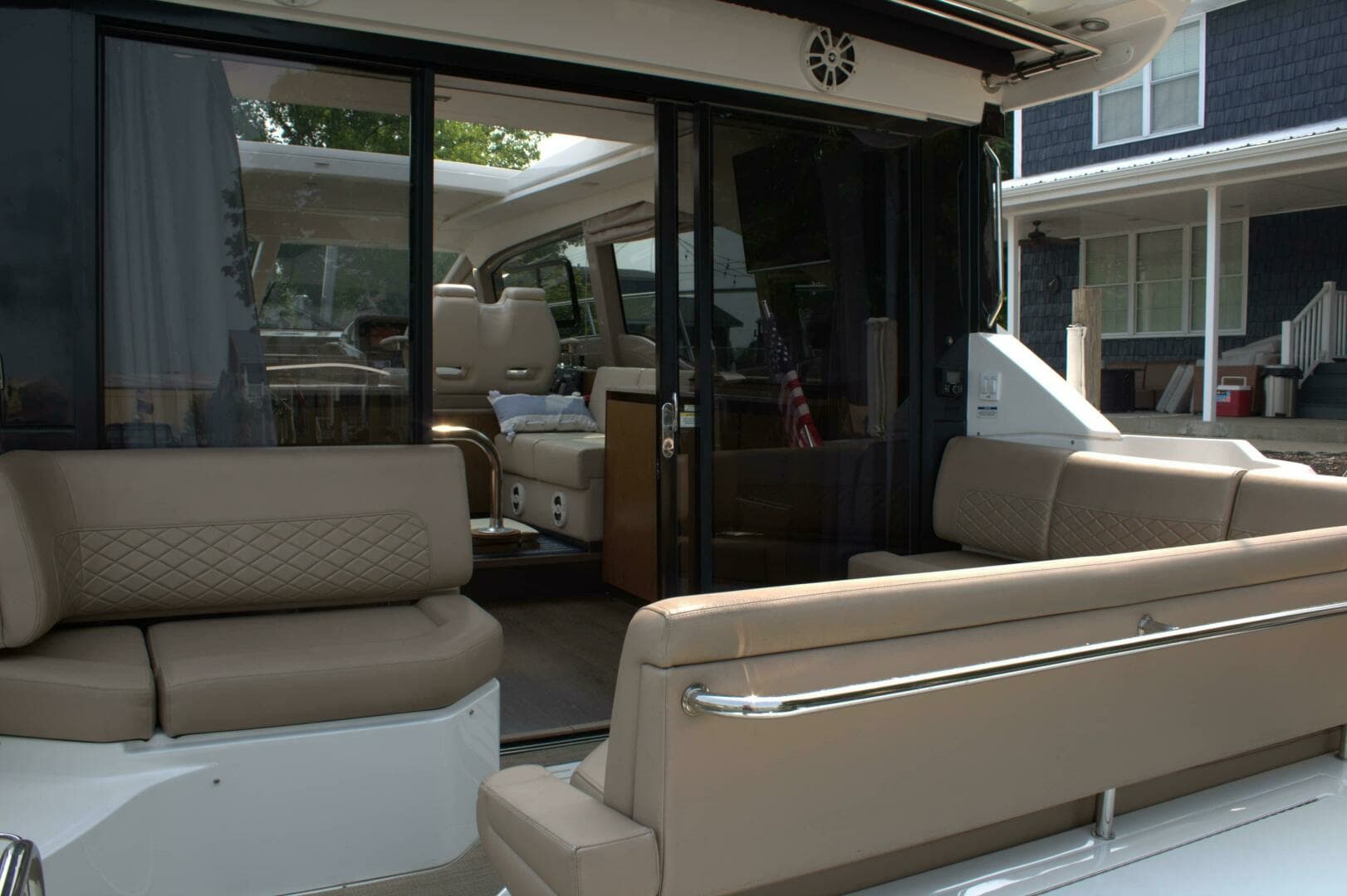 2017 Sea Ray 460 Sundancer - Image 74