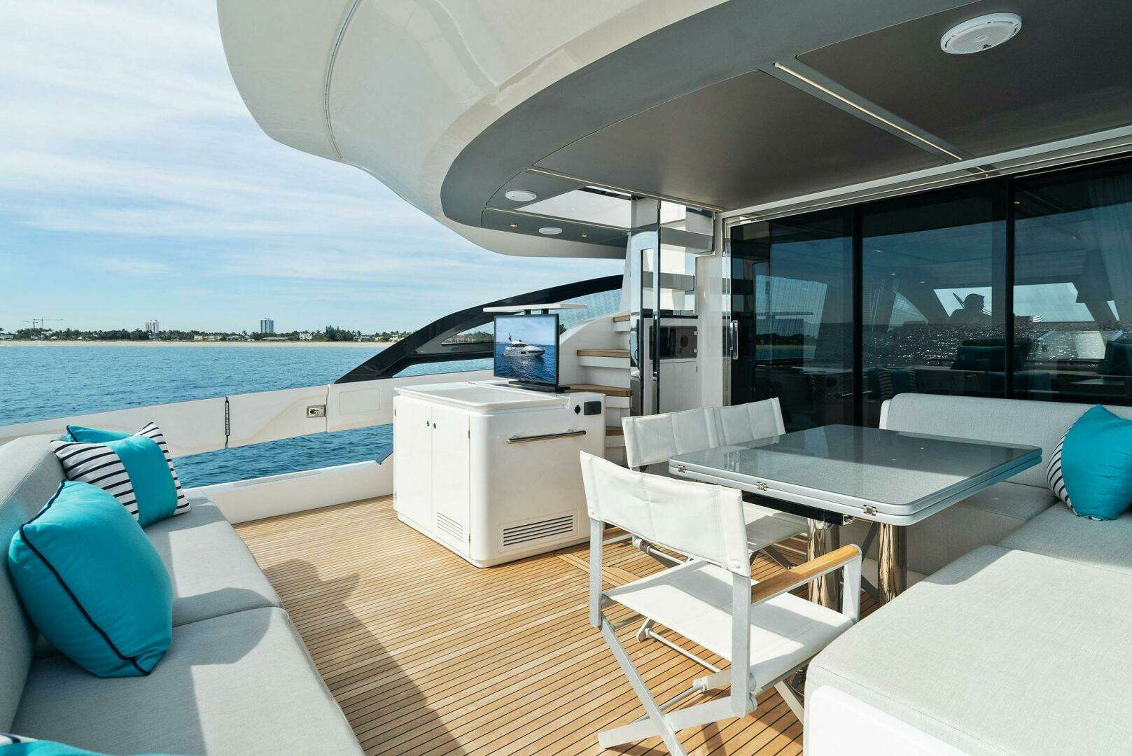 2022 Azimut S8 - Image 7