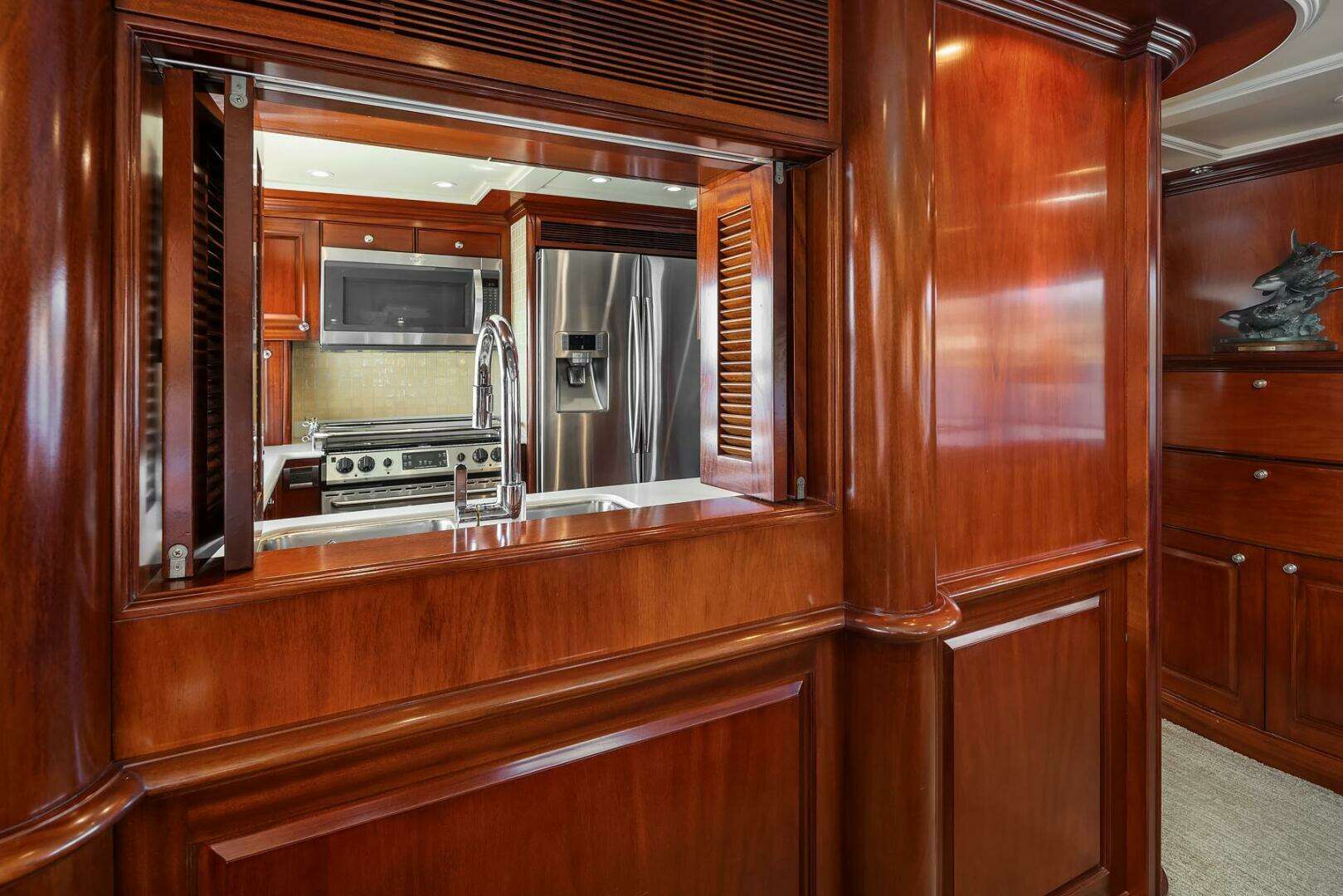 2001 Rayburn Custom Yachts Flush Deck - Image 11