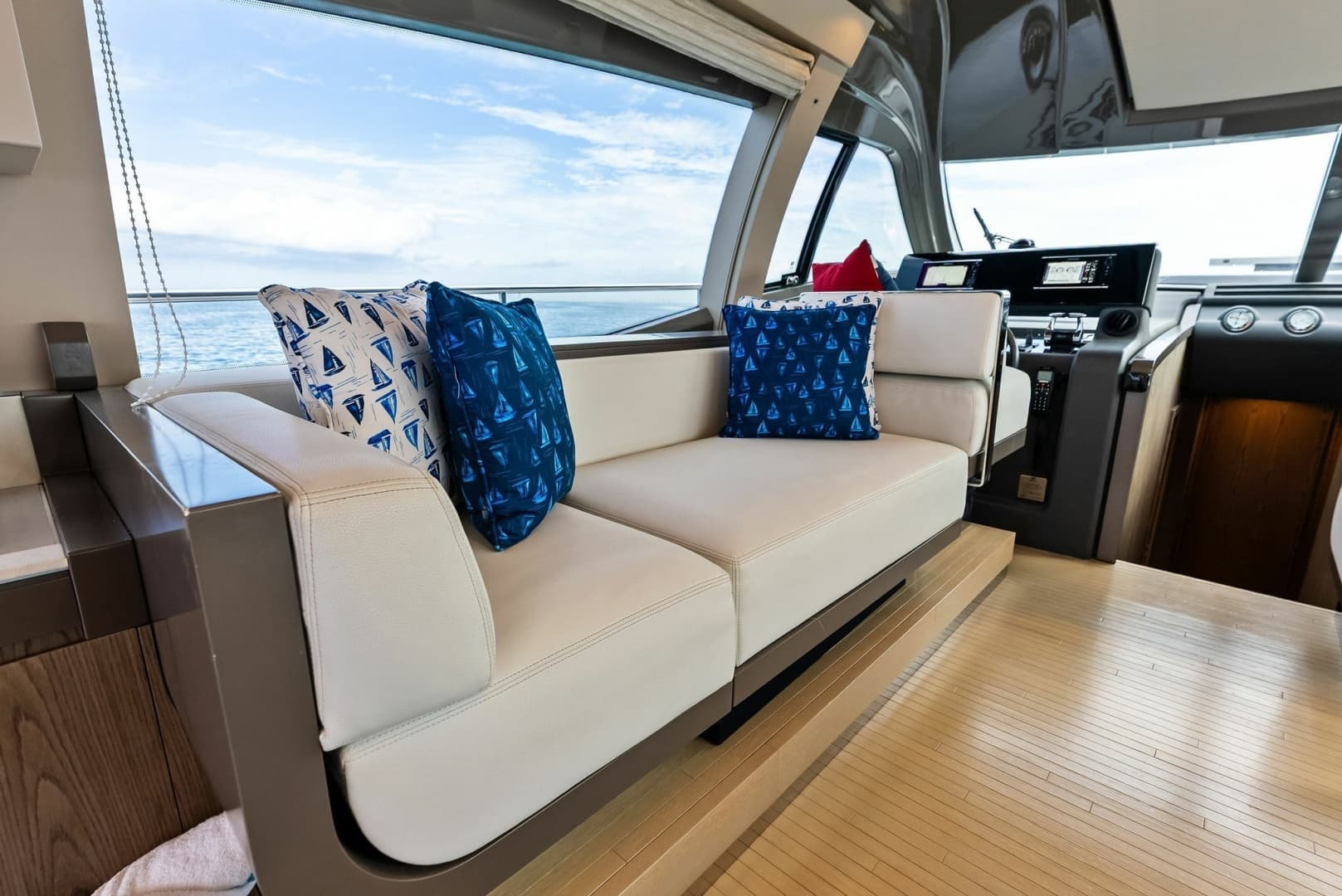 2018 Ferretti Yachts 800 - Image 45
