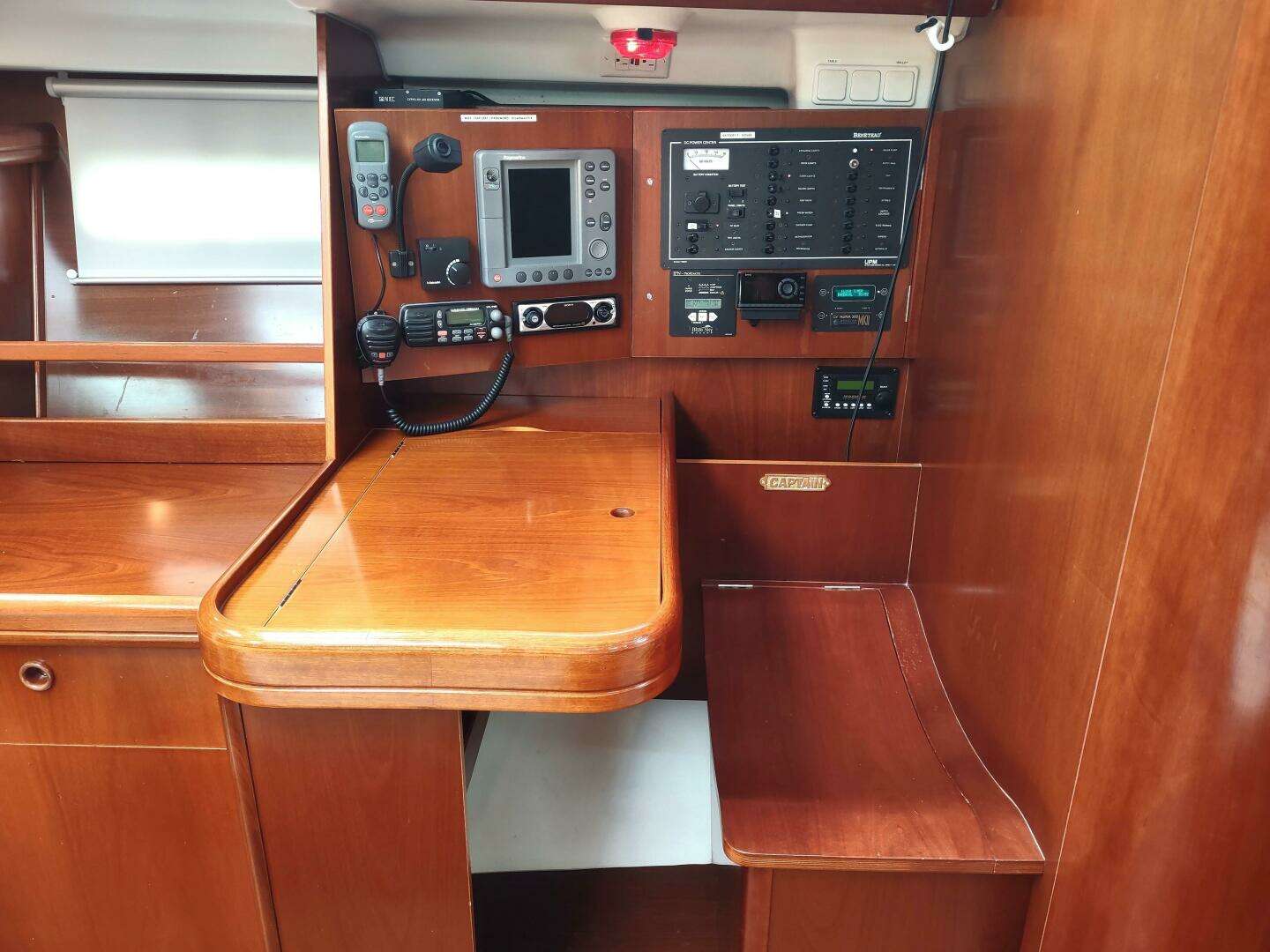2004 Beneteau 393 - Image 48