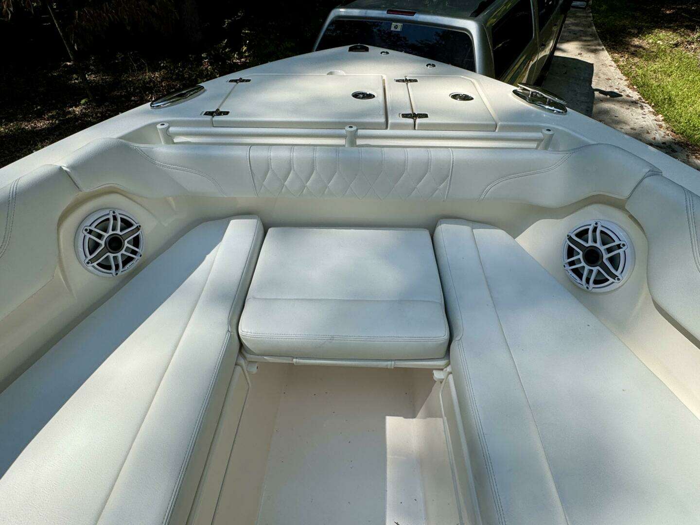 2022 Cobia 280 DC - Image 93