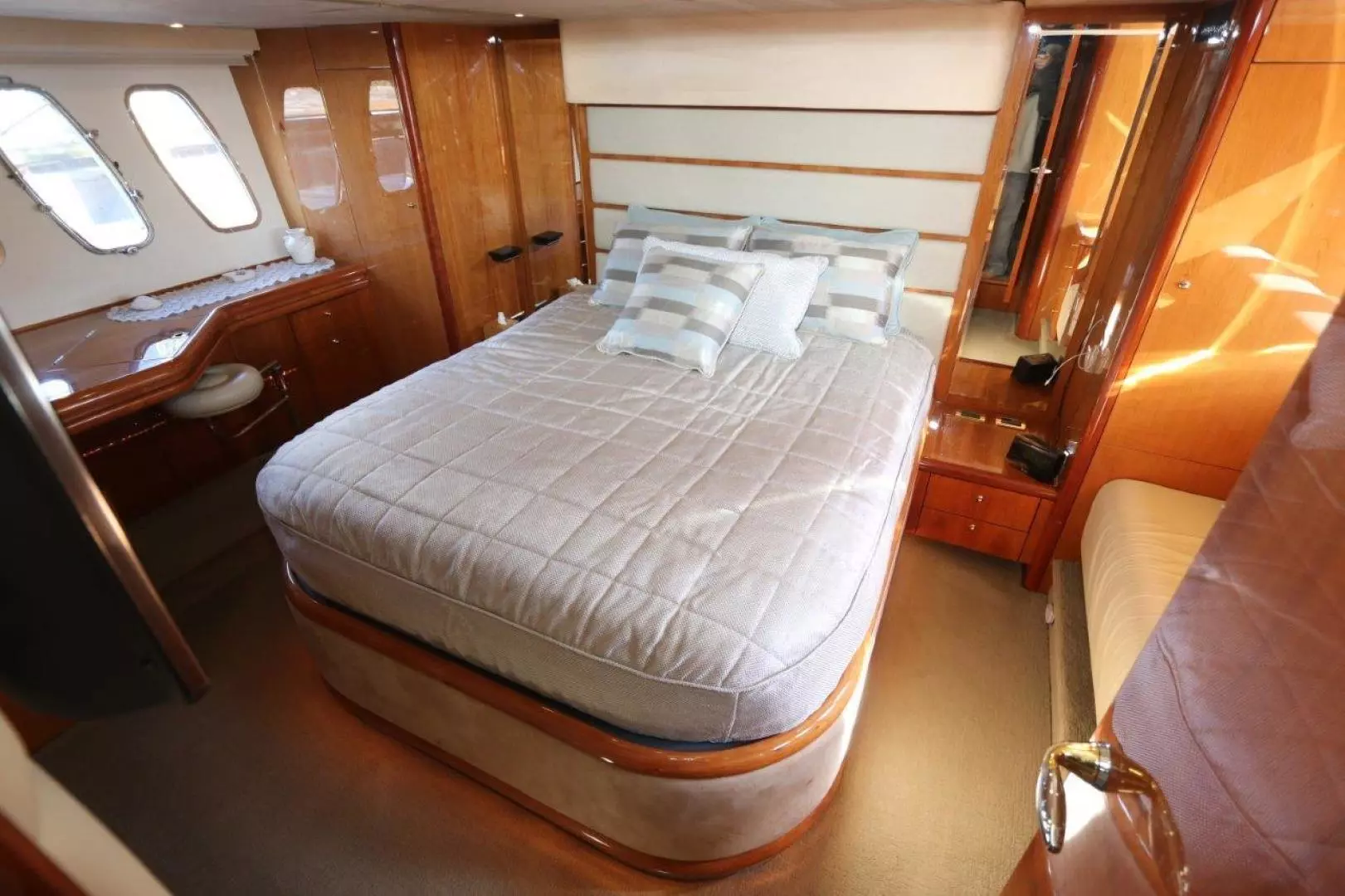 2004 Sunseeker Predator - Image 31