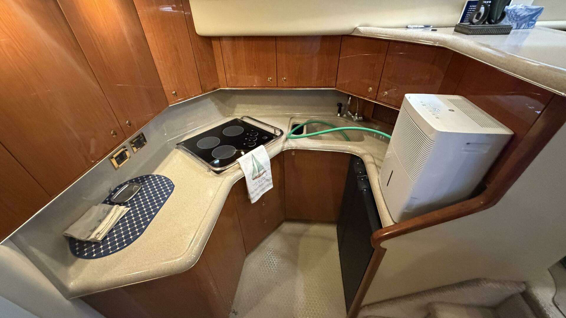 2000 Sea Ray 380 Aft Cabin - Image 27