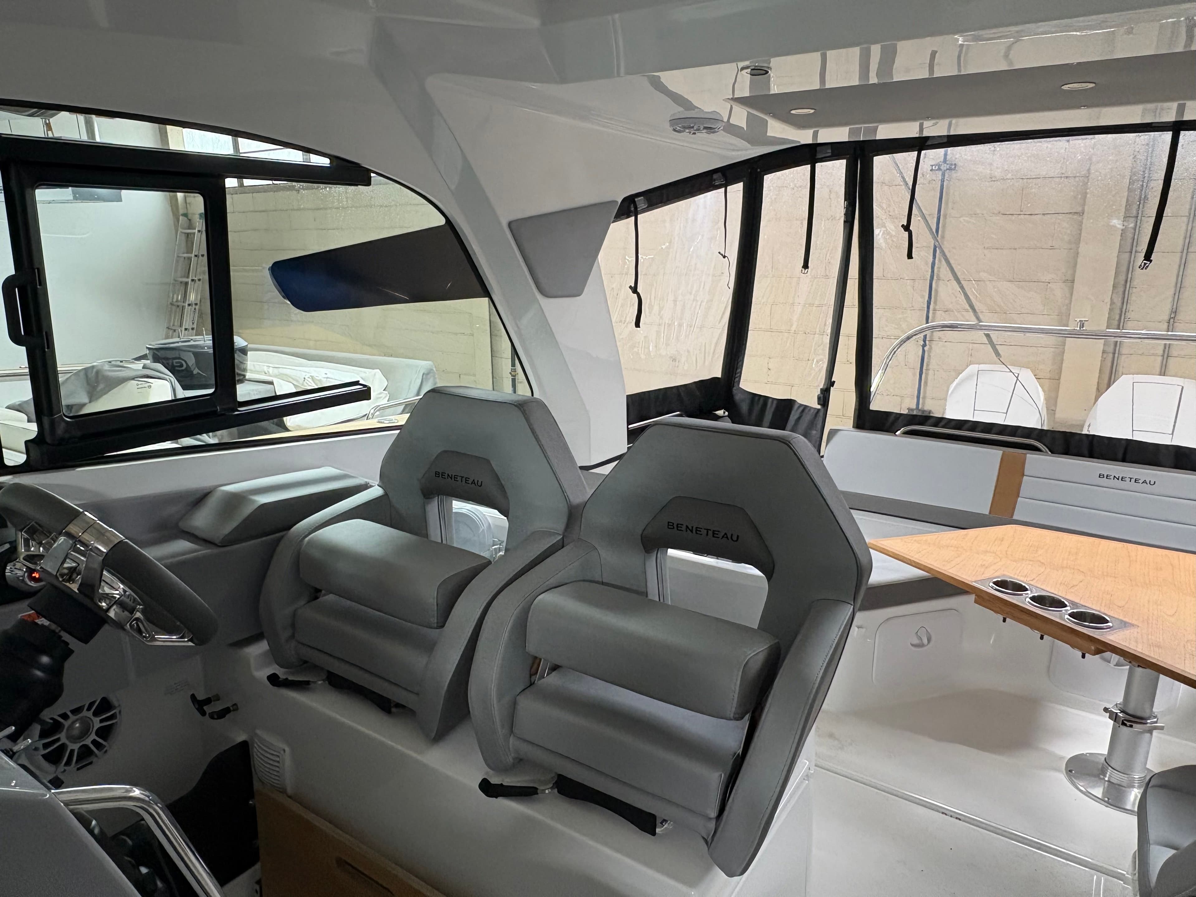 2025 Beneteau Gran Turismo 32 - 11