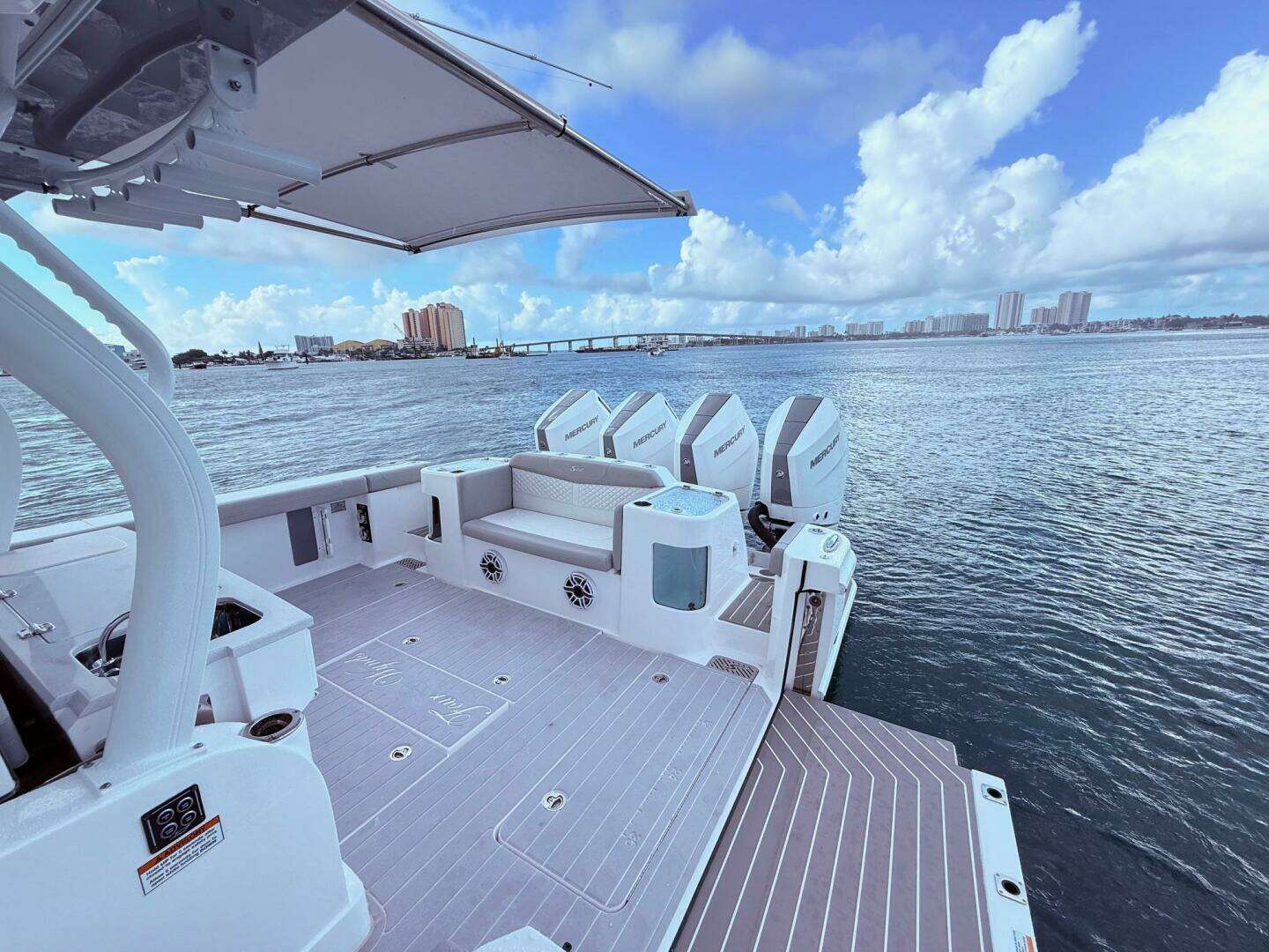 2006 Carver 43 Motor Yacht - Image 138