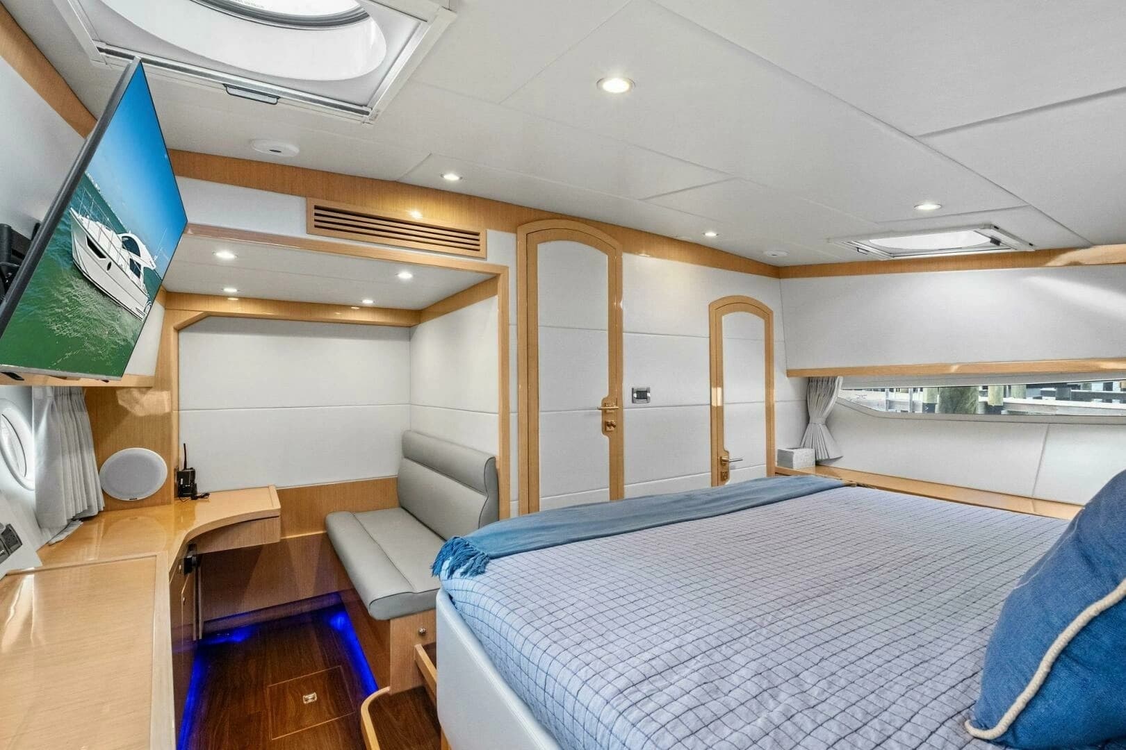 2018 Mares 47 Outboard Express Catamaran - Image 29