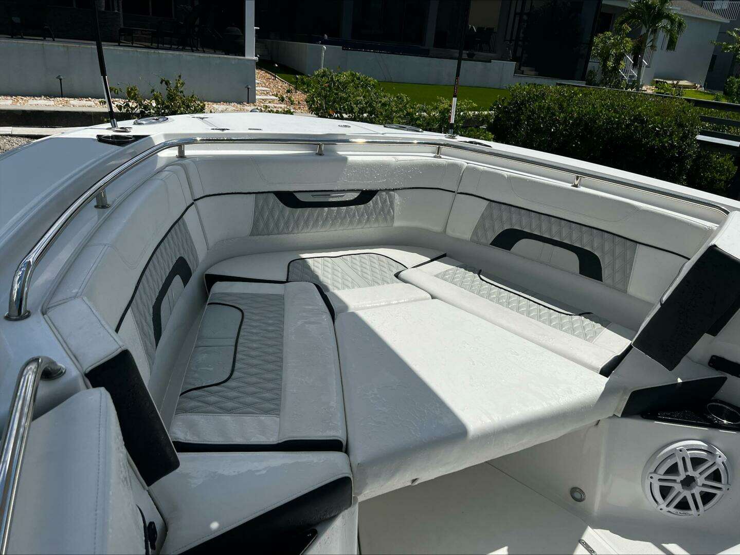 2023 Blackfin 272 CC - Image 6