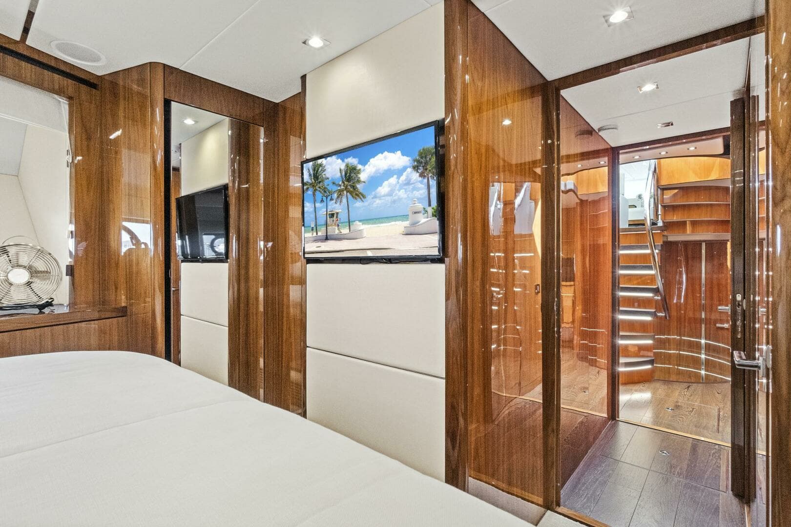 2017 Sunseeker 68 Sport Yacht - Image 51