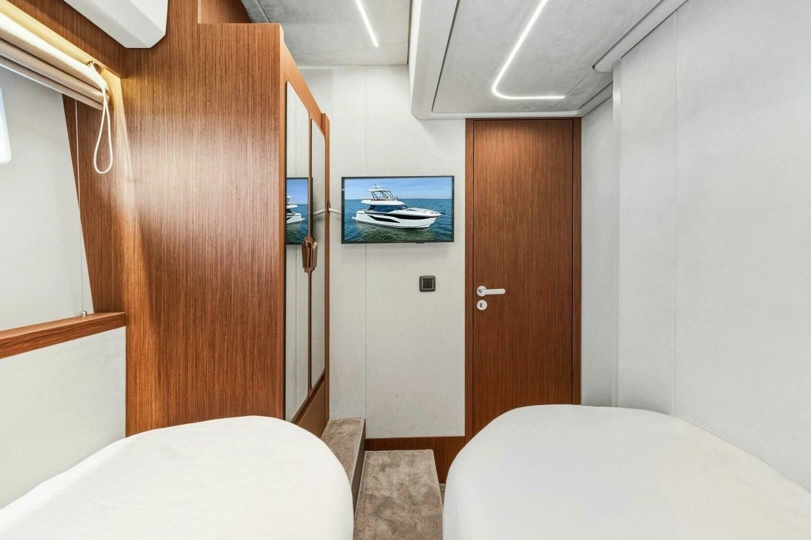 2026 Prestige F4.9 - Image 38