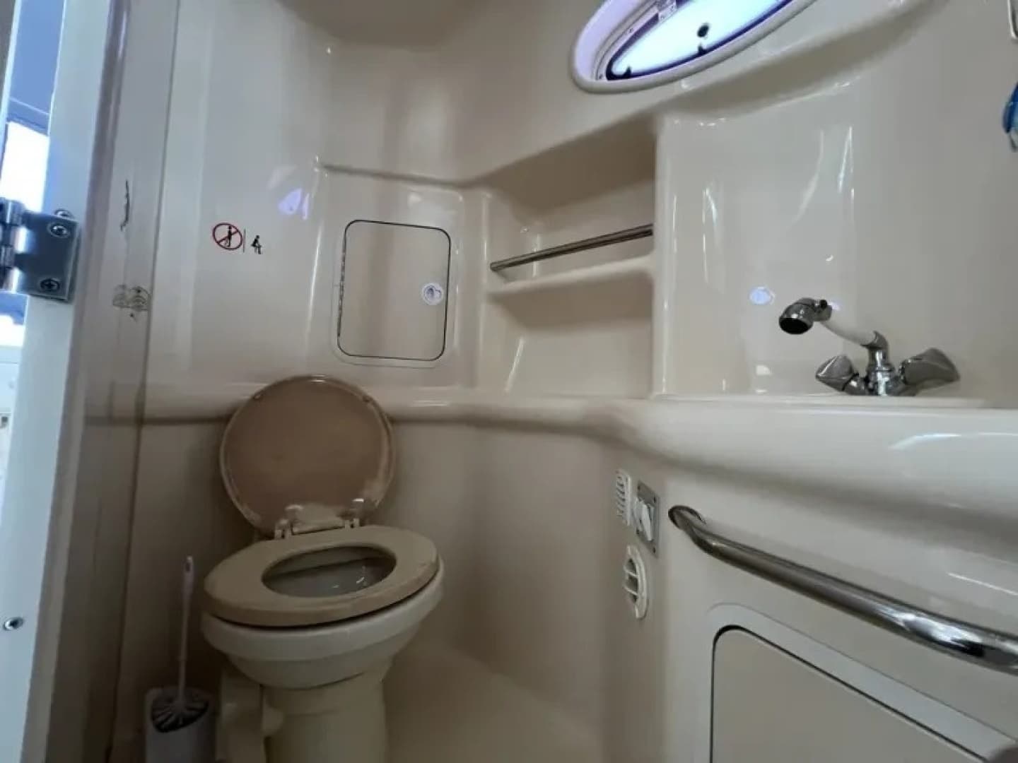 1999 Sea Ray SUNDANCER 310 - Image 31