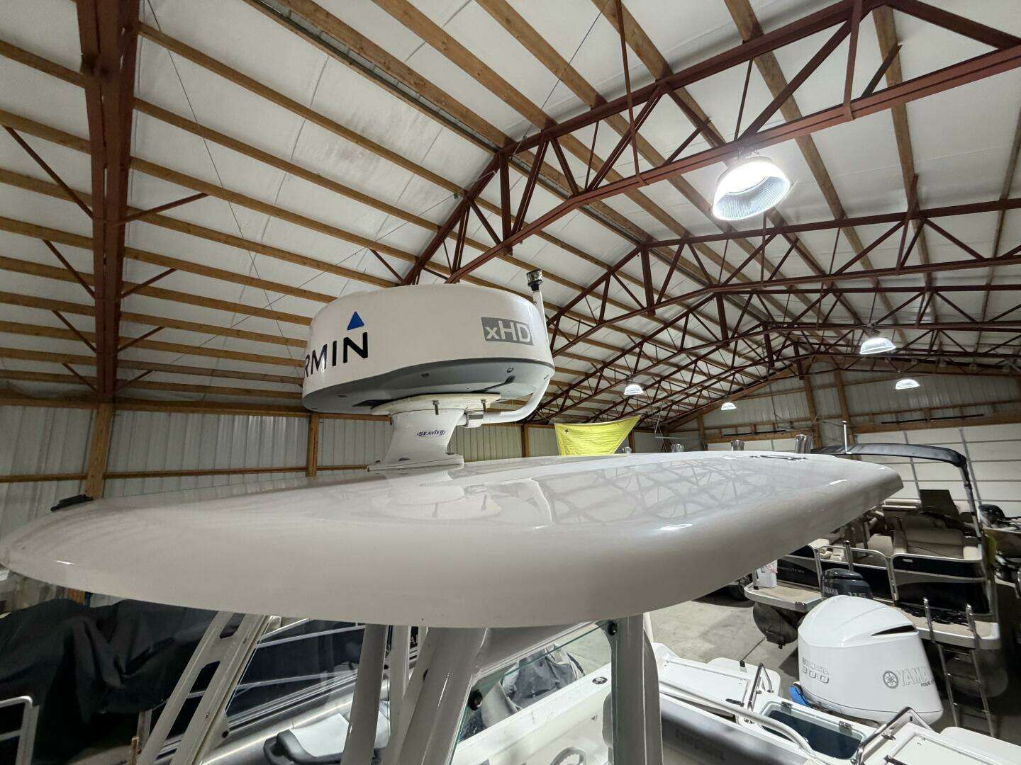 2016 Everglades 230 Center Console - Image 55