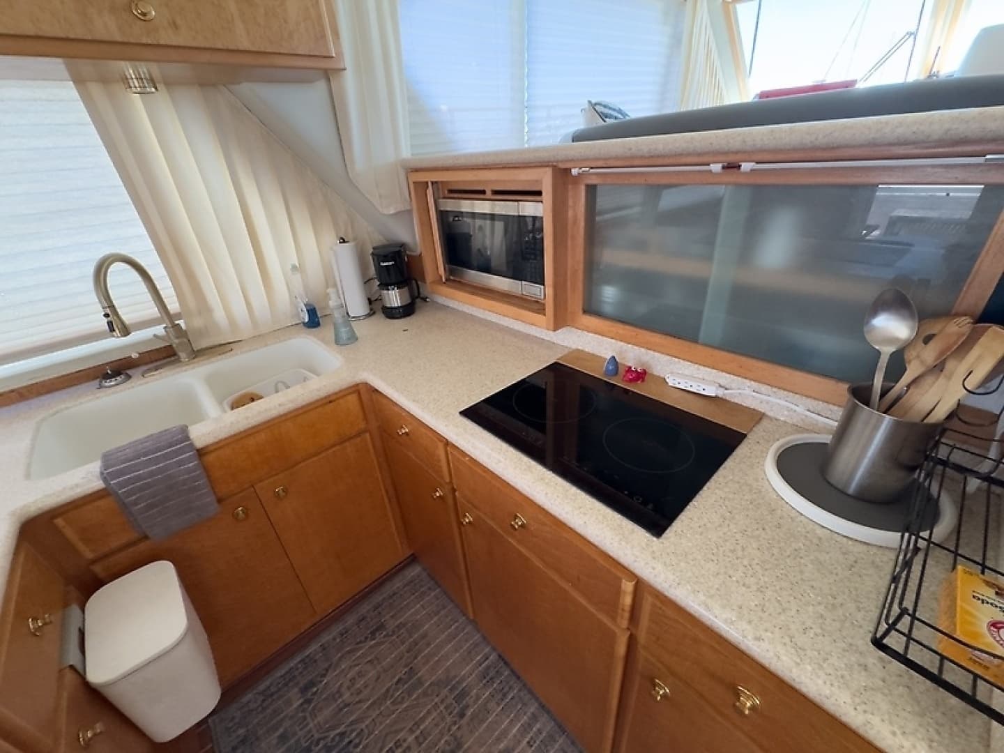 1999 Navigator 5300 - Image 30