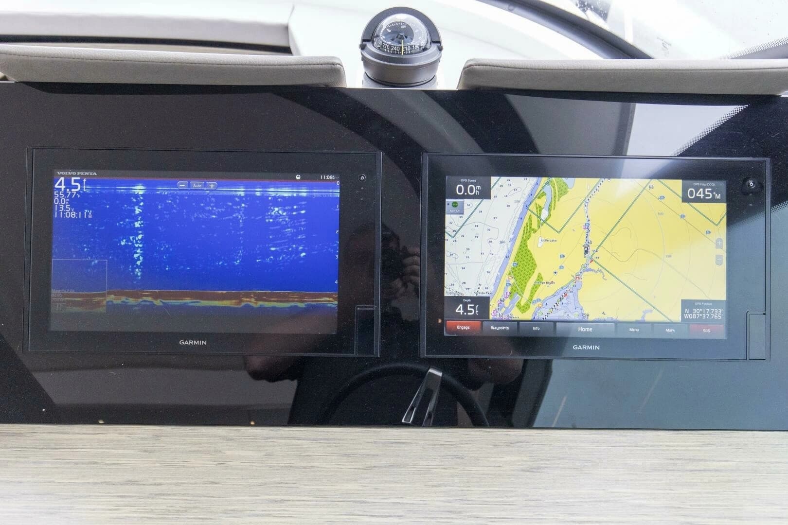 2019 Tiara Yachts C49 Coupe - Image 27