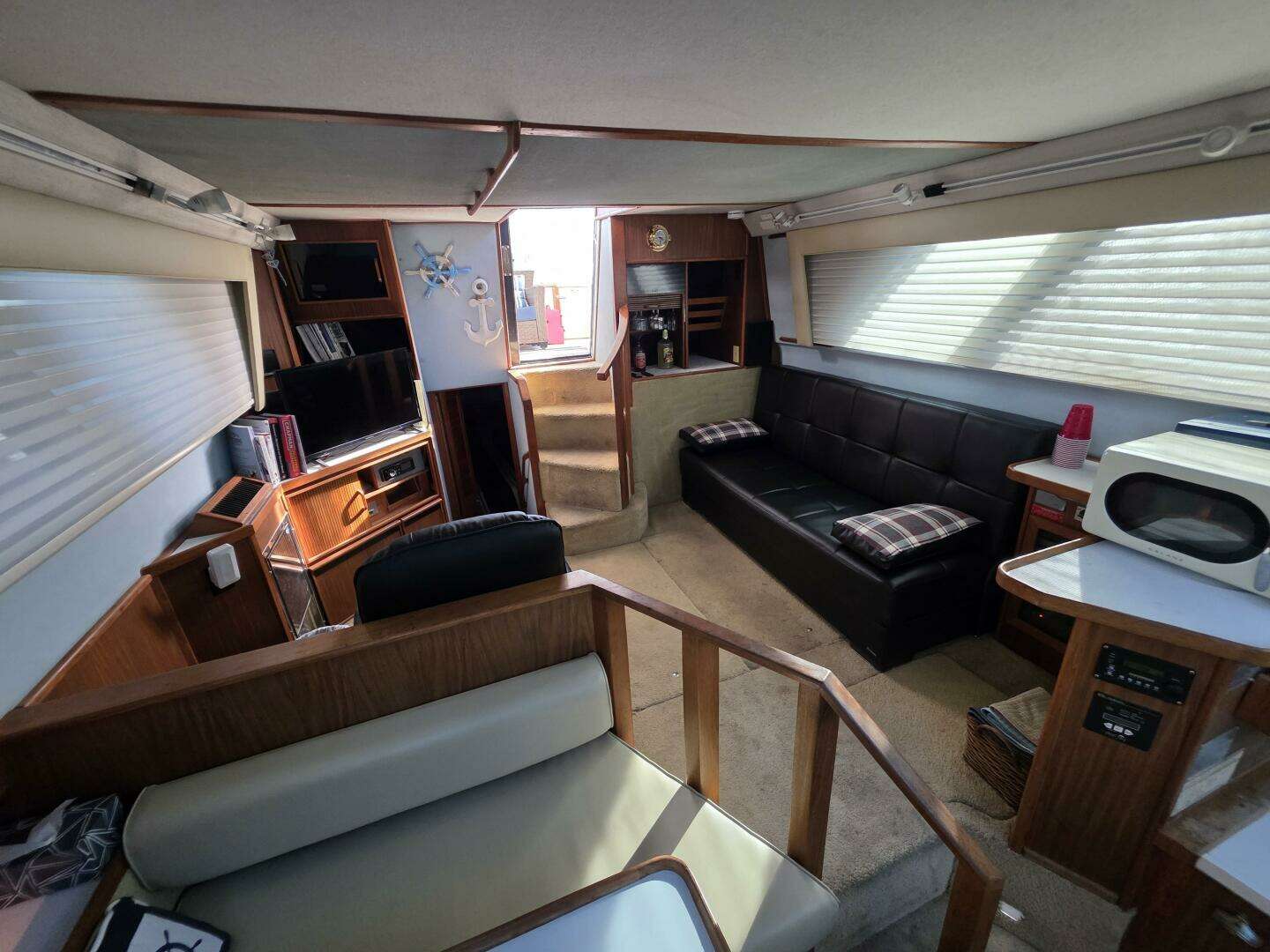 1988 Sea Ray 415 - Image 31