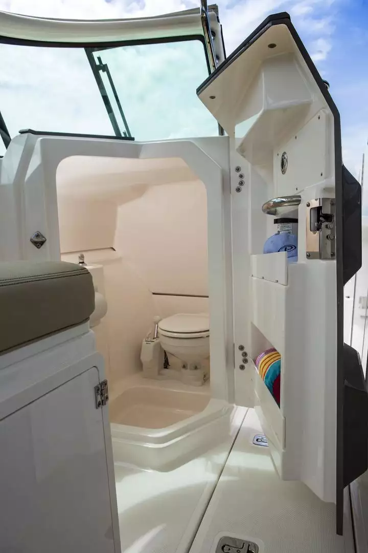 2021 Pursuit DC 235 Dual Console - Image 9